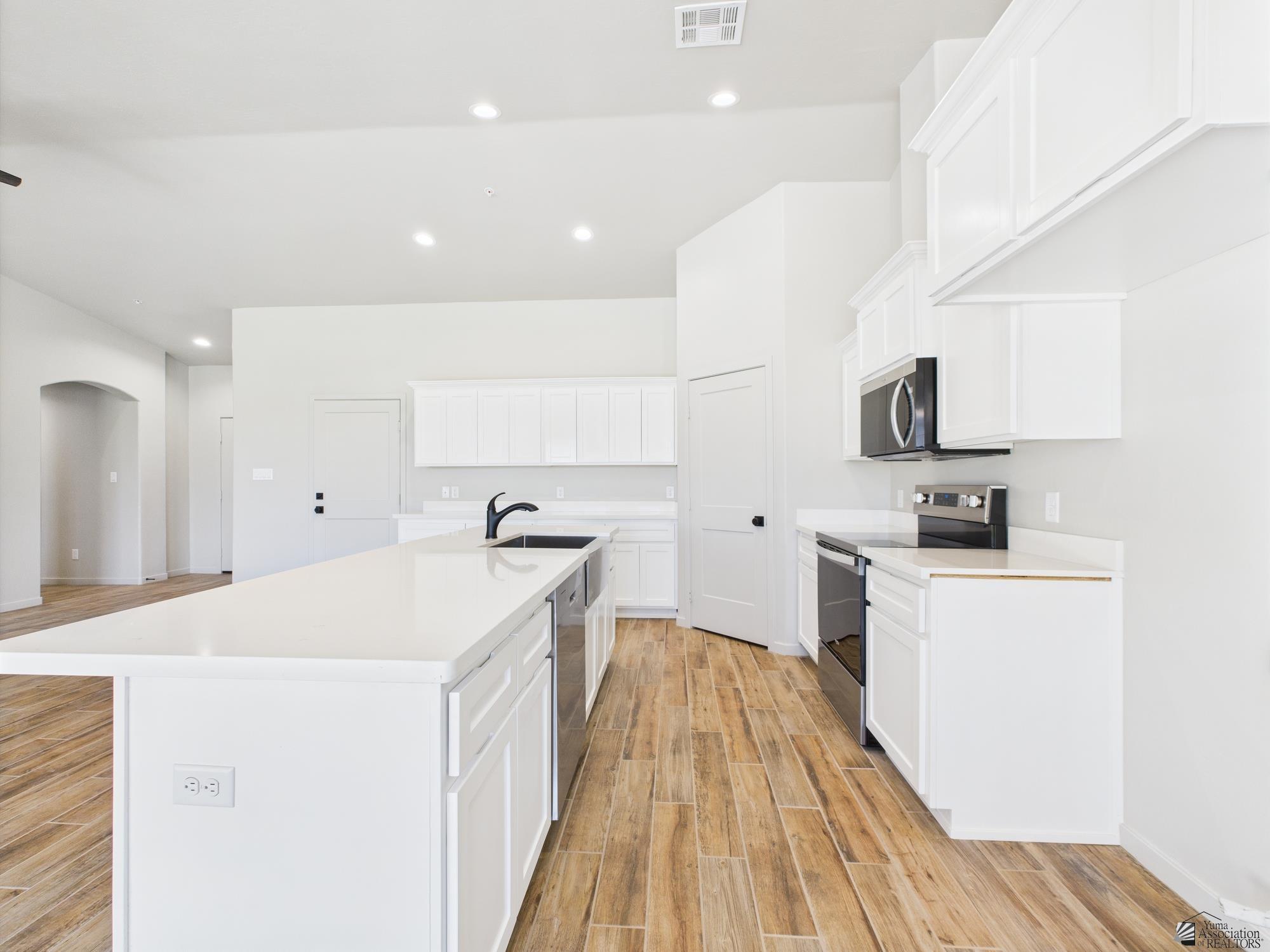 12116 E Calle Del Cid