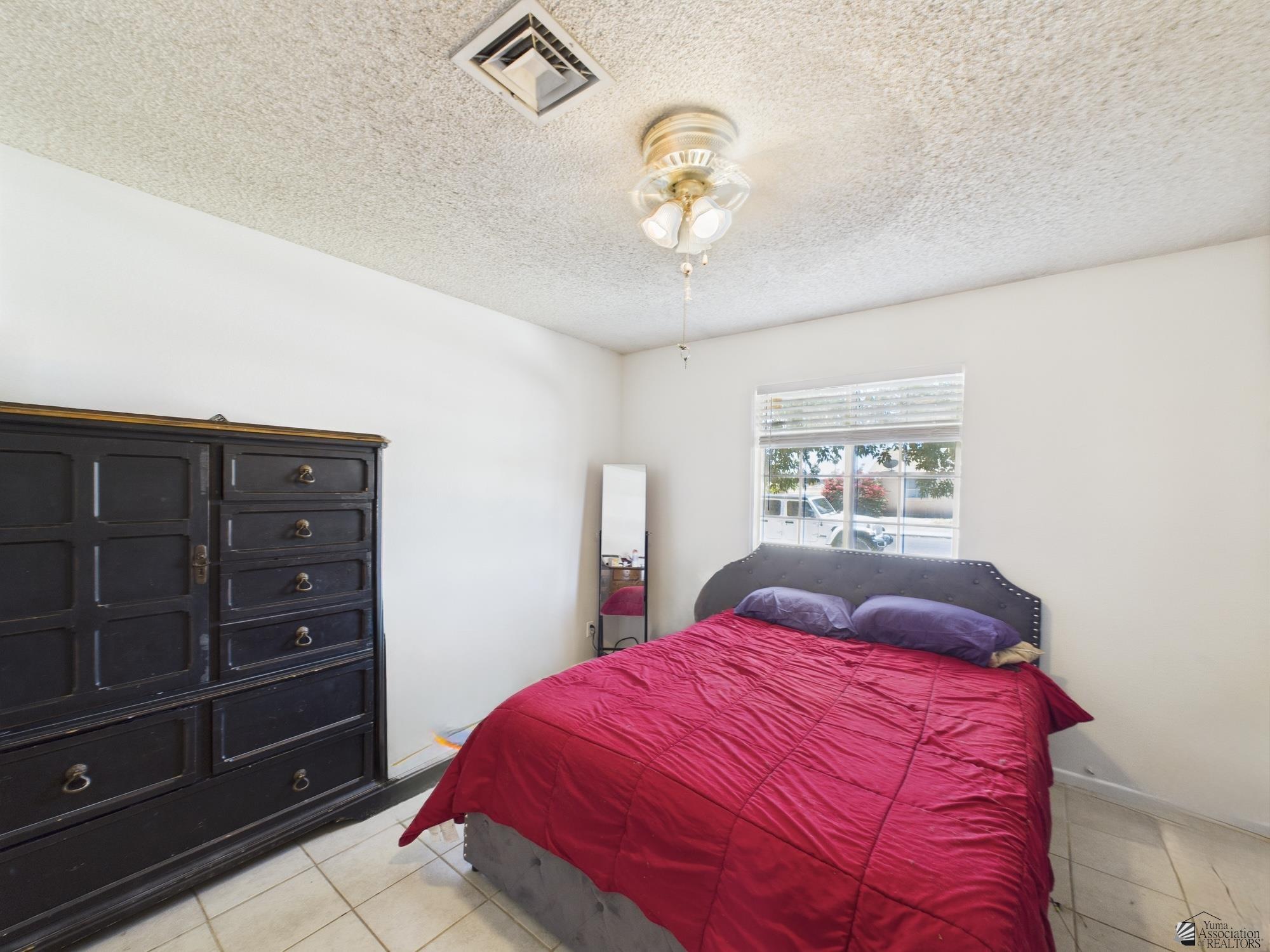 4110 W Linda Ln