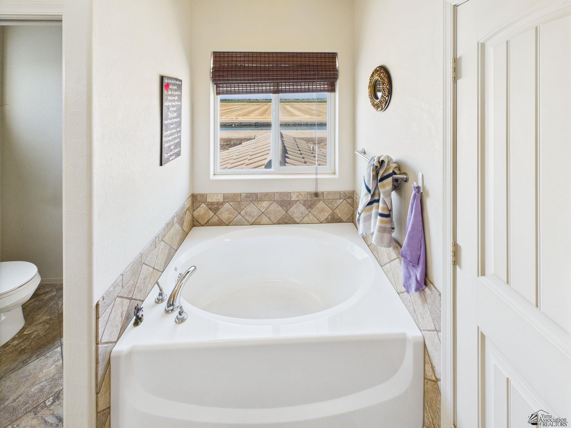 3774 W 36 St