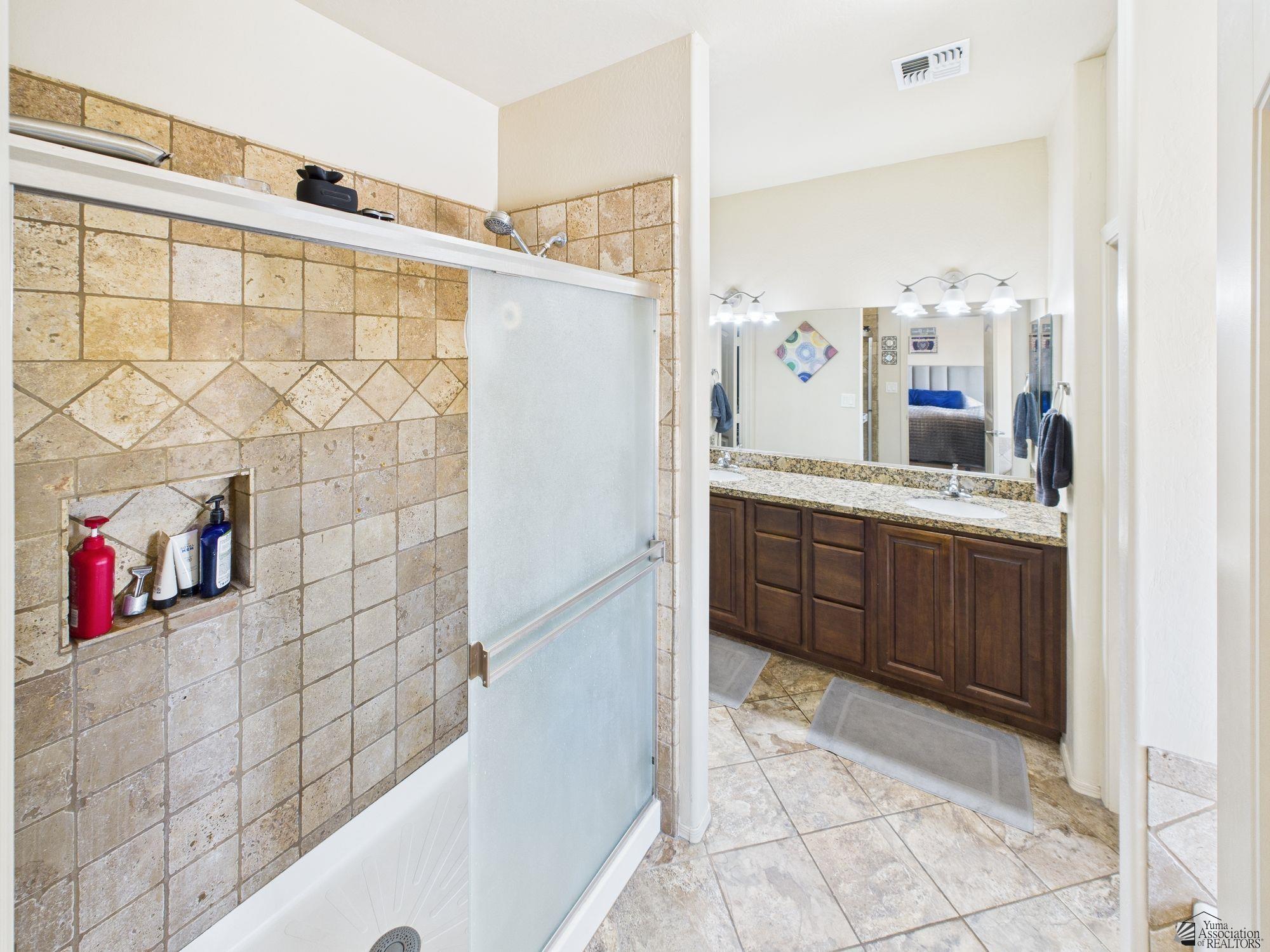 3774 W 36 St