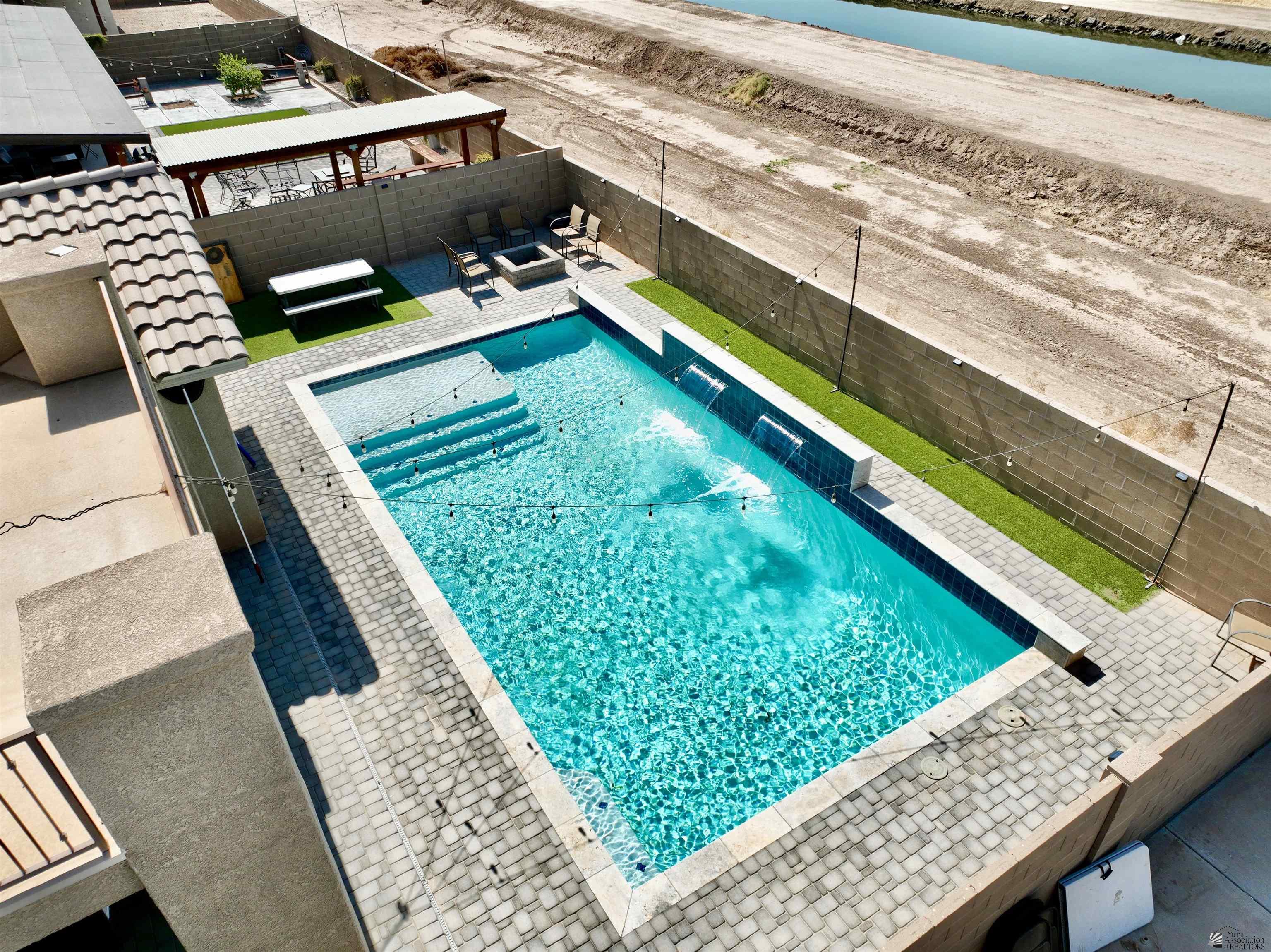 3774 W 36 St