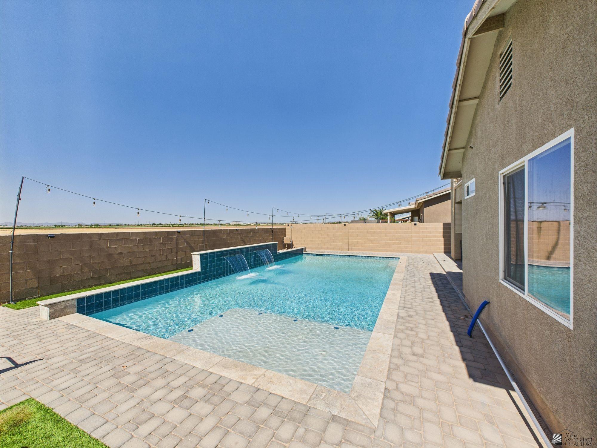 3774 W 36 St