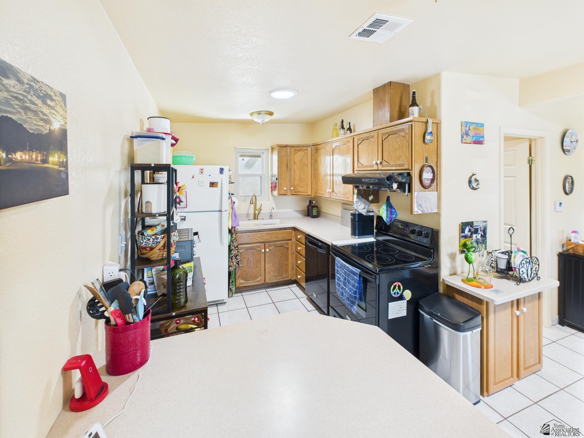 13822 E 53 Dr