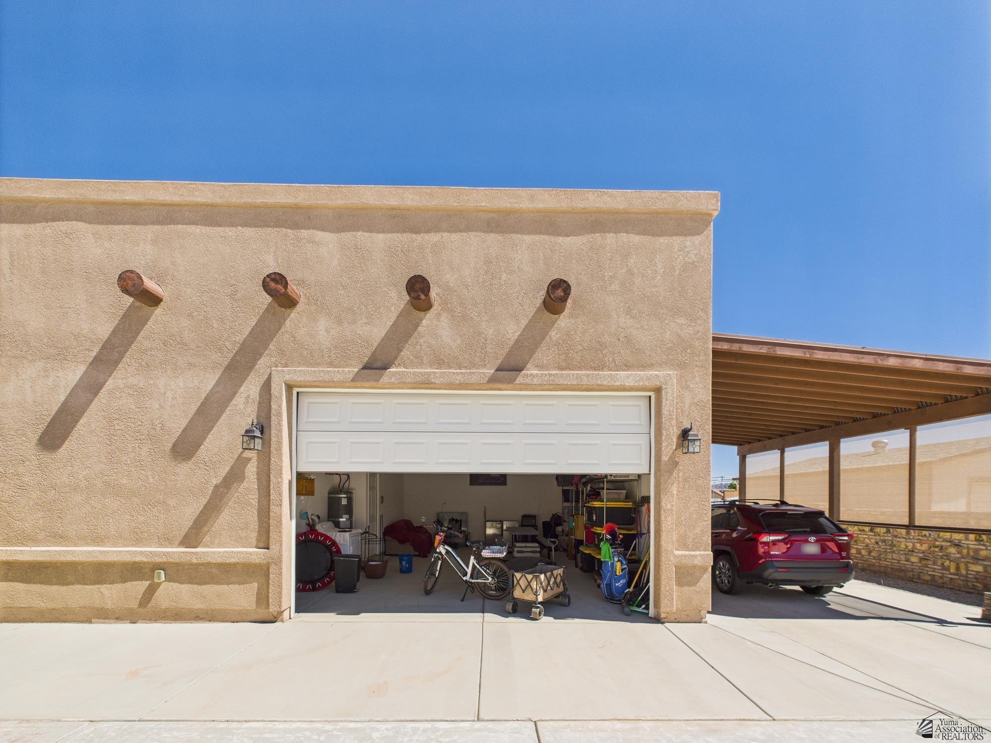 13822 E 53 Dr