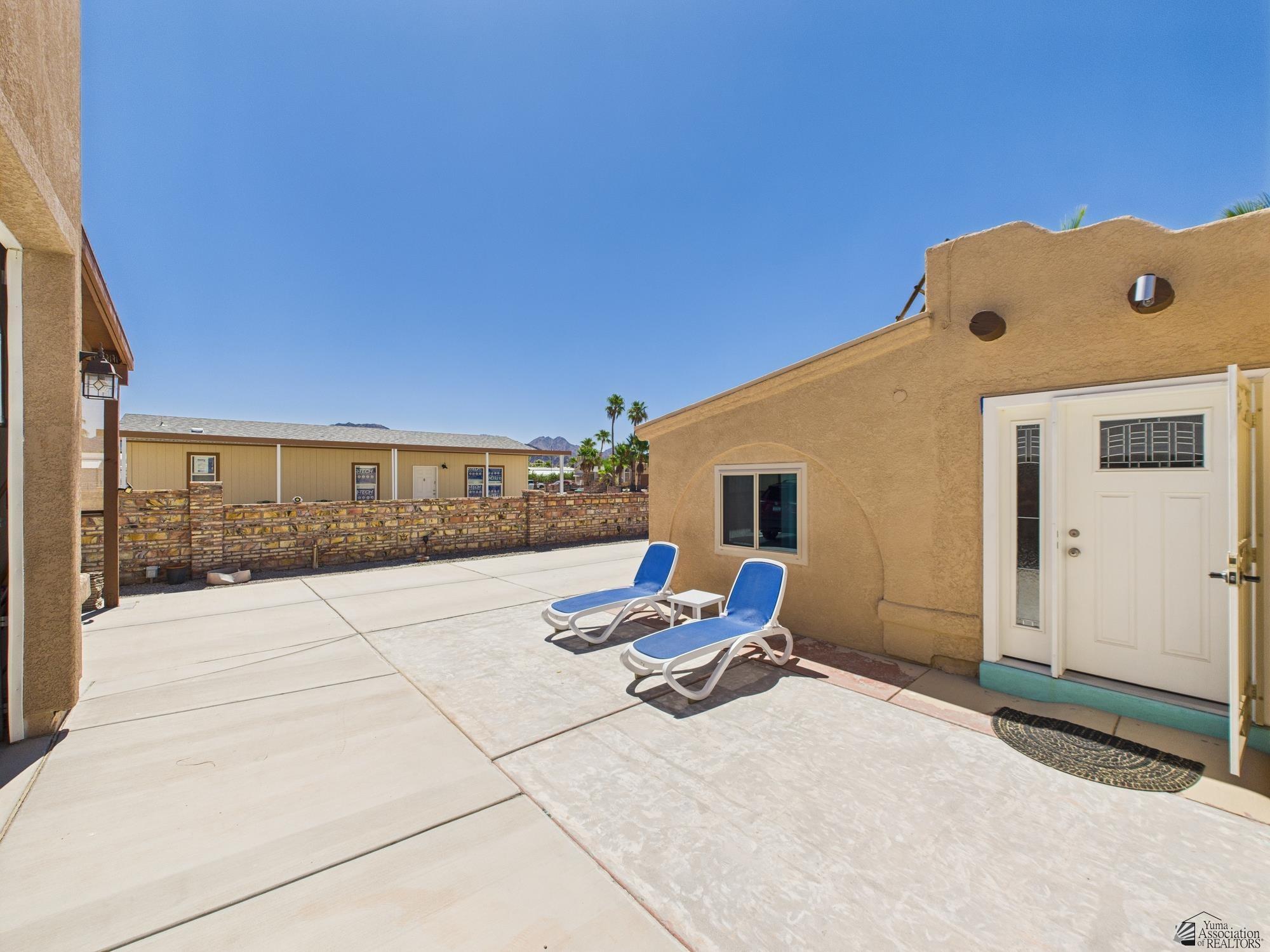 13822 E 53 Dr