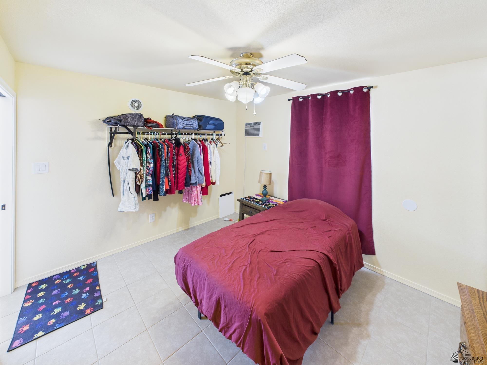 13822 E 53 Dr