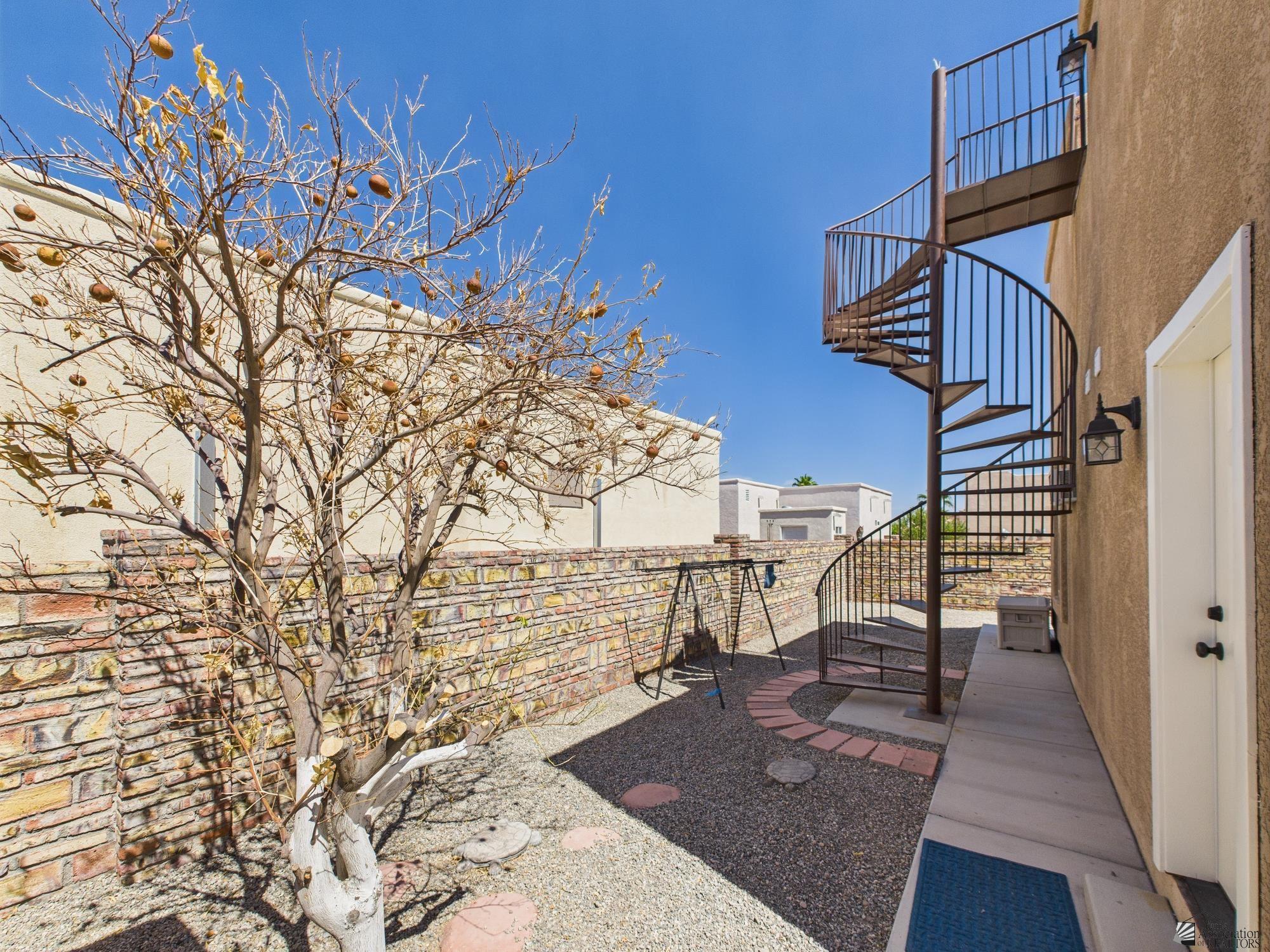 13822 E 53 Dr
