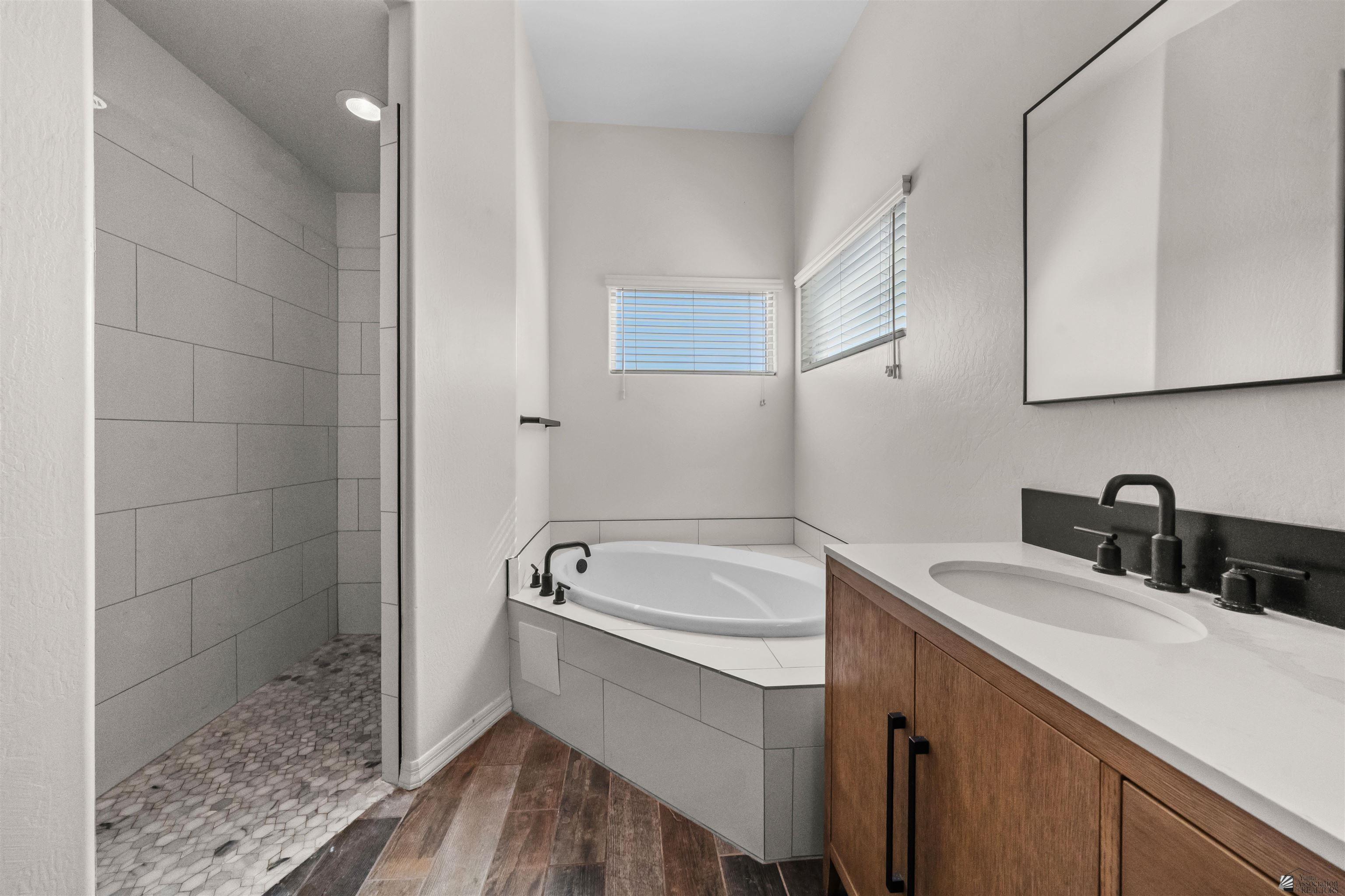 3795 S Bella Vista Dr