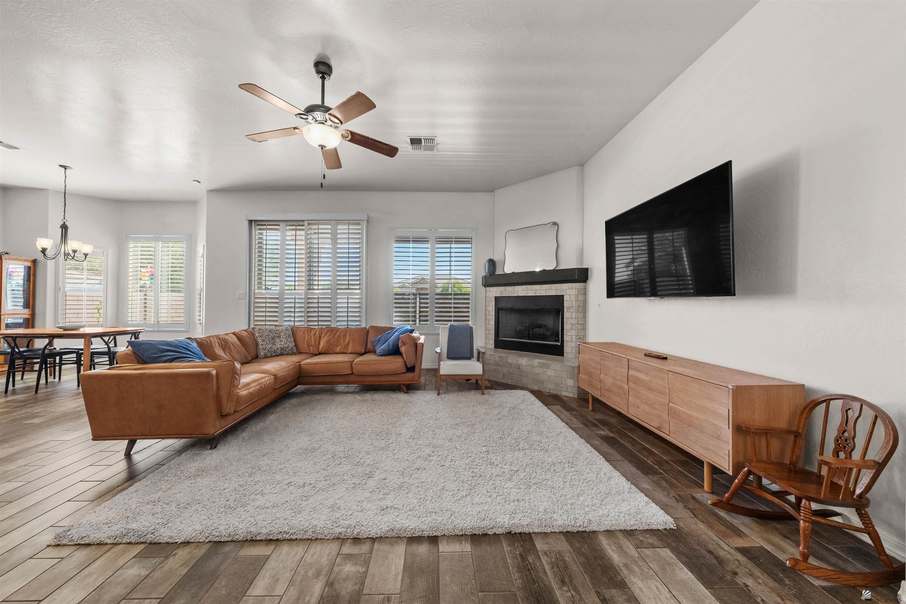 3795 S Bella Vista Dr