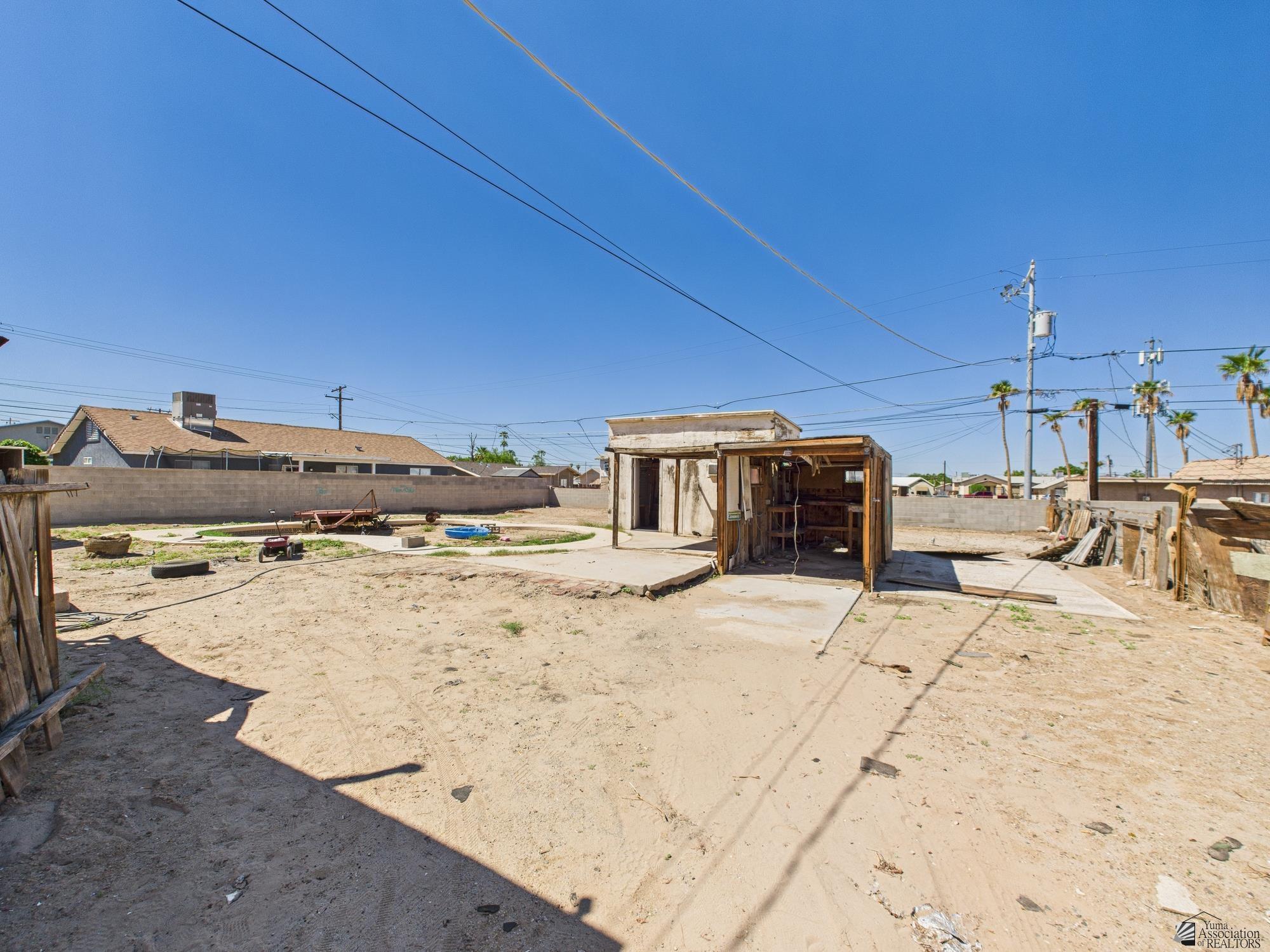 884 S 6 Ave