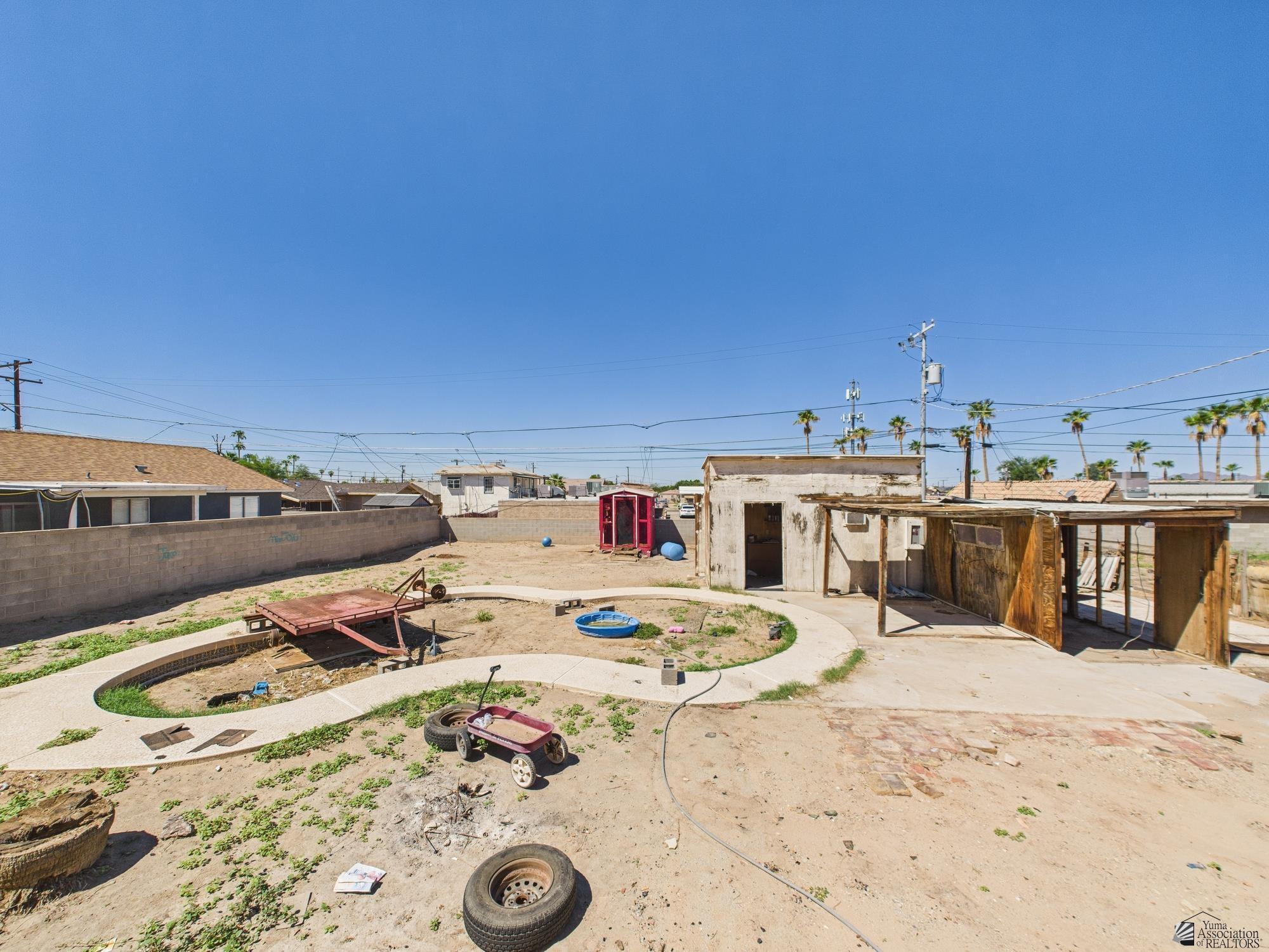 884 S 6 Ave
