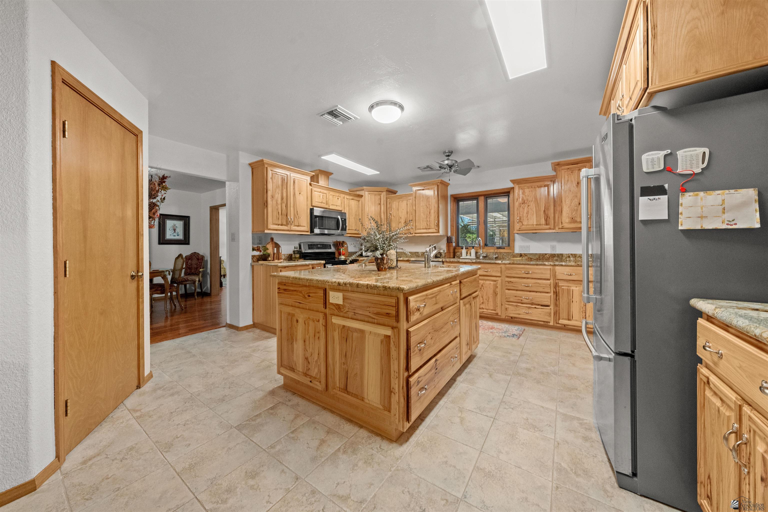 13687 S Selina Dr