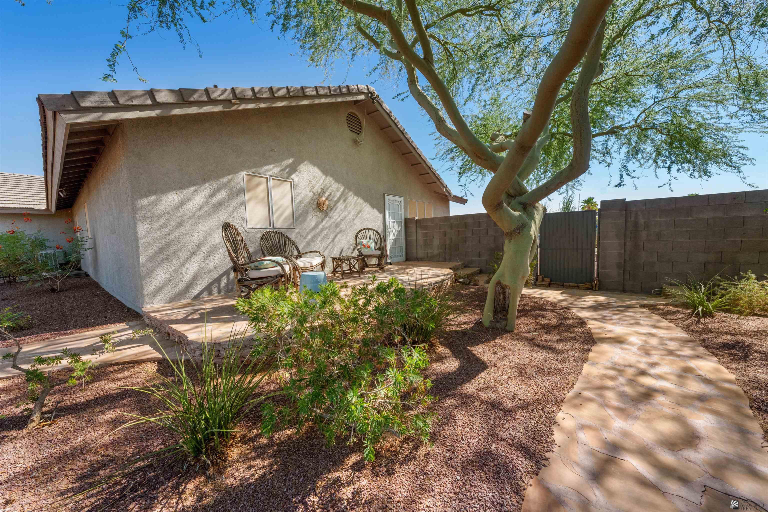 13687 S Selina Dr