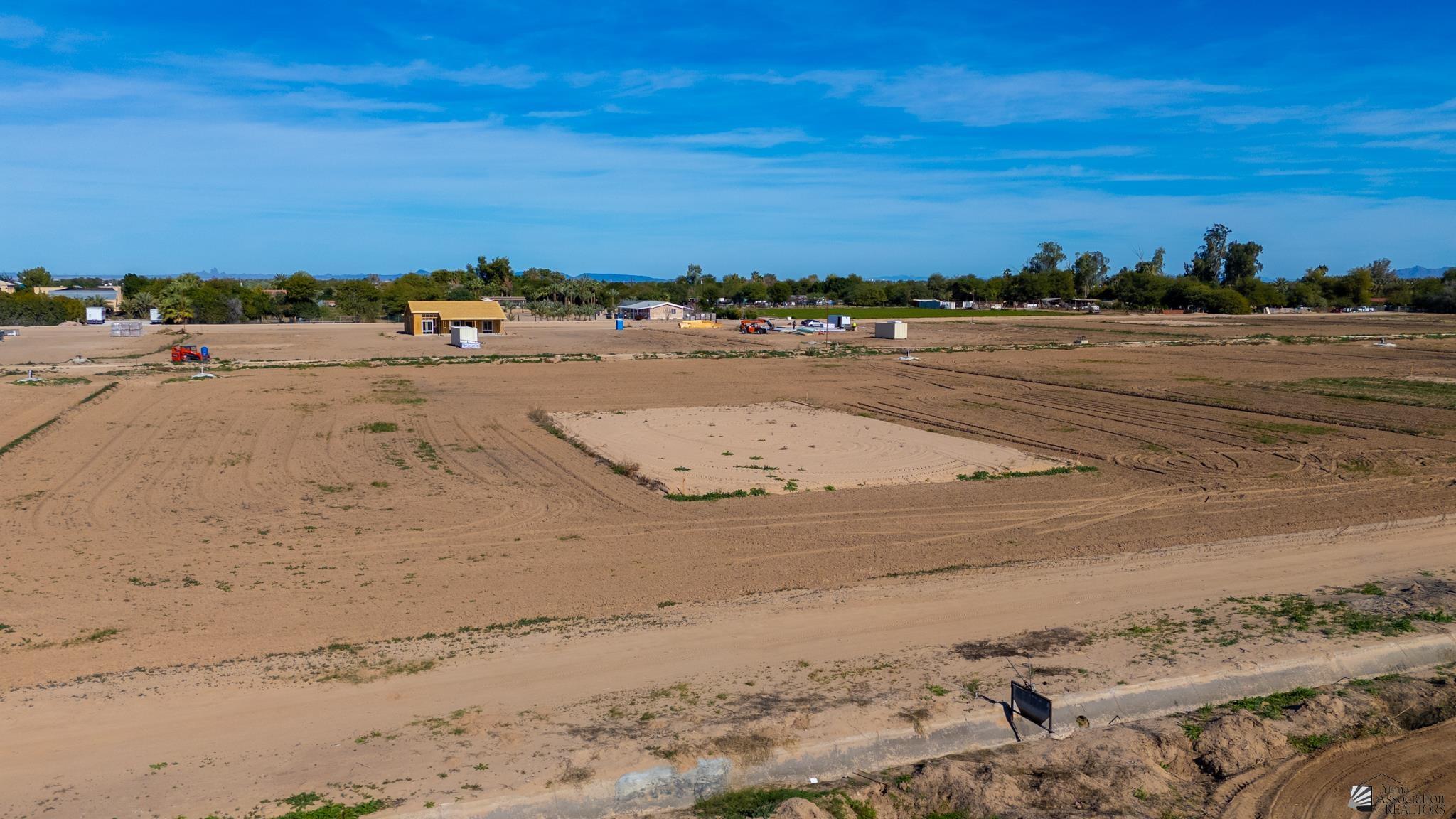 2323 W County 16 3/4 St