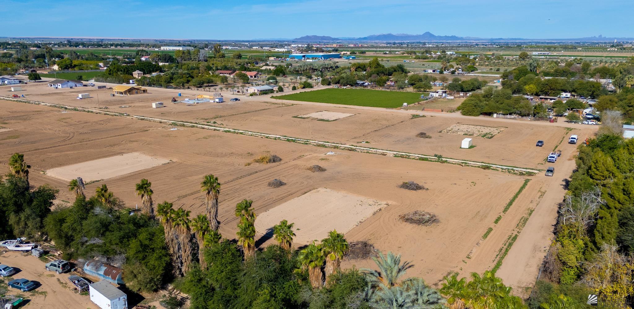 2323 W County 16 3/4 St