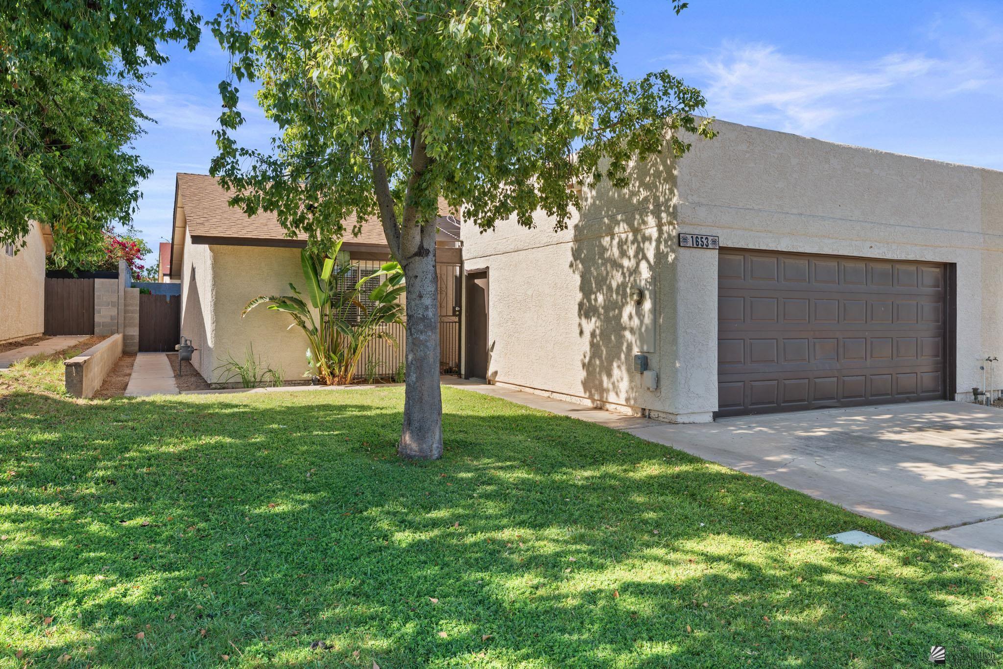 1653 W 12 Ln