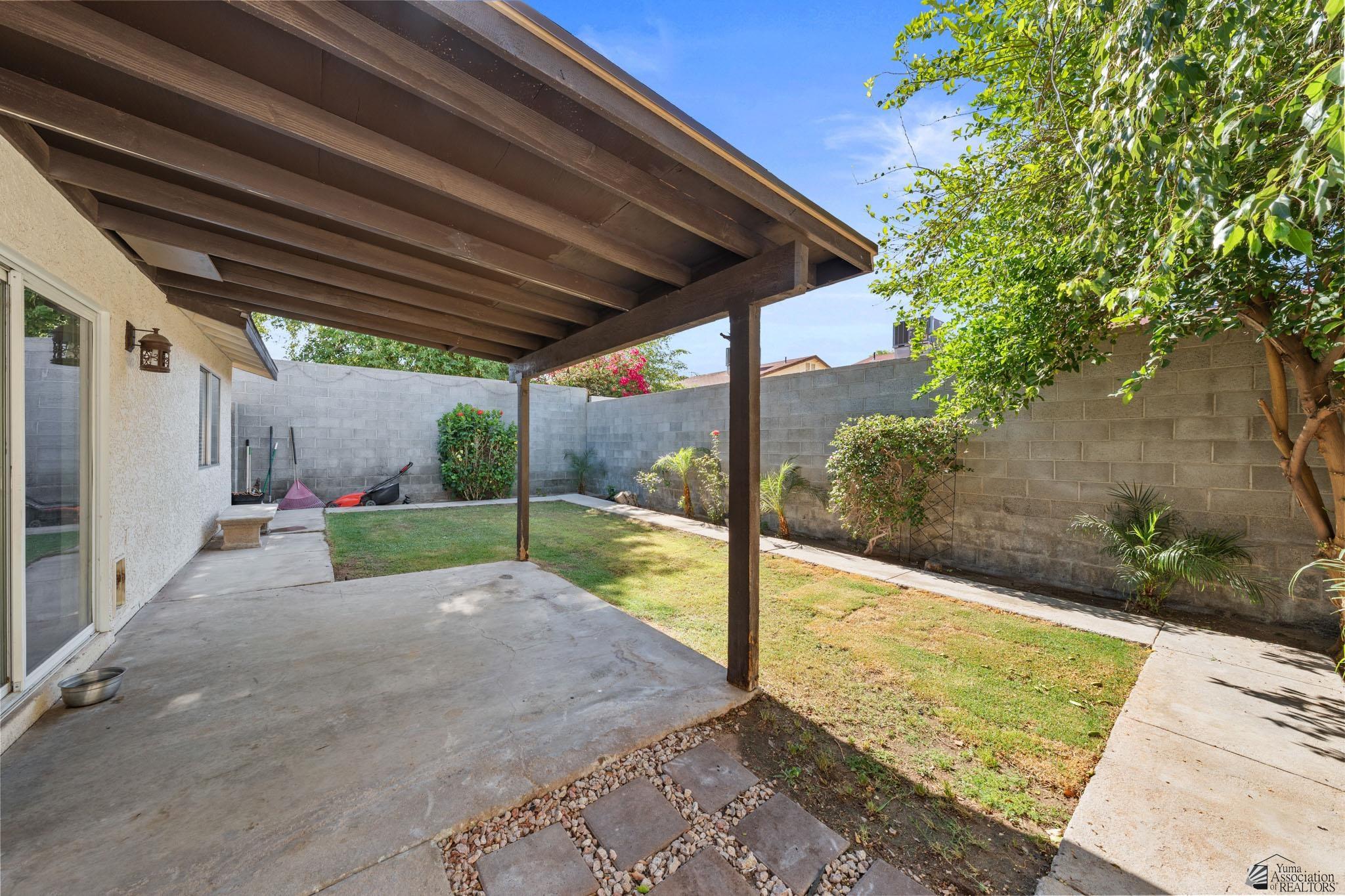 1653 W 12 Ln