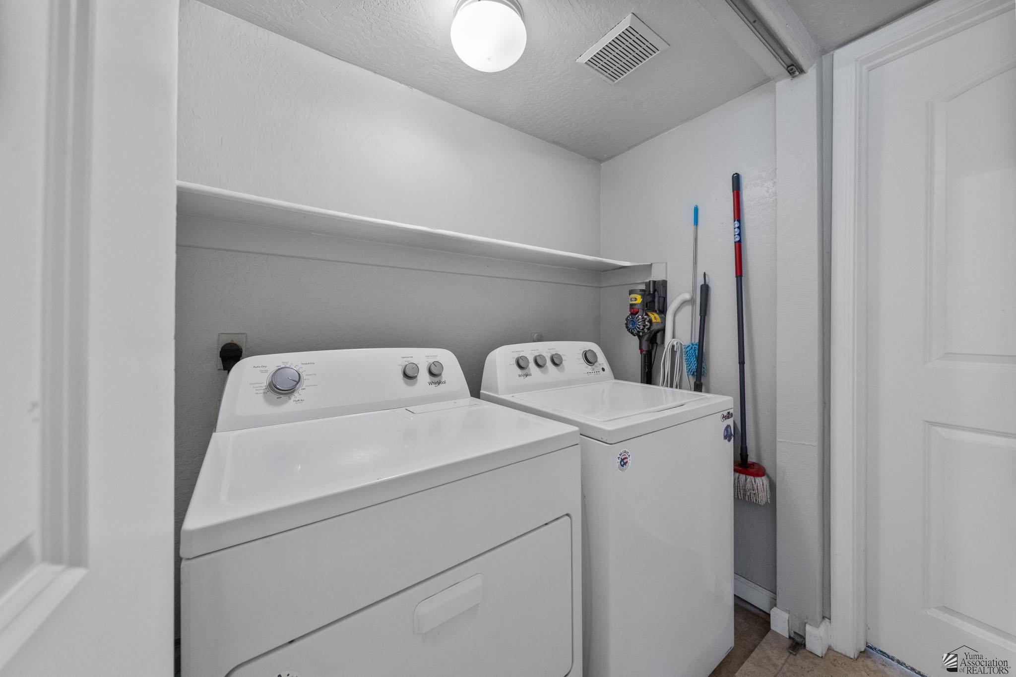 1653 W 12 Ln