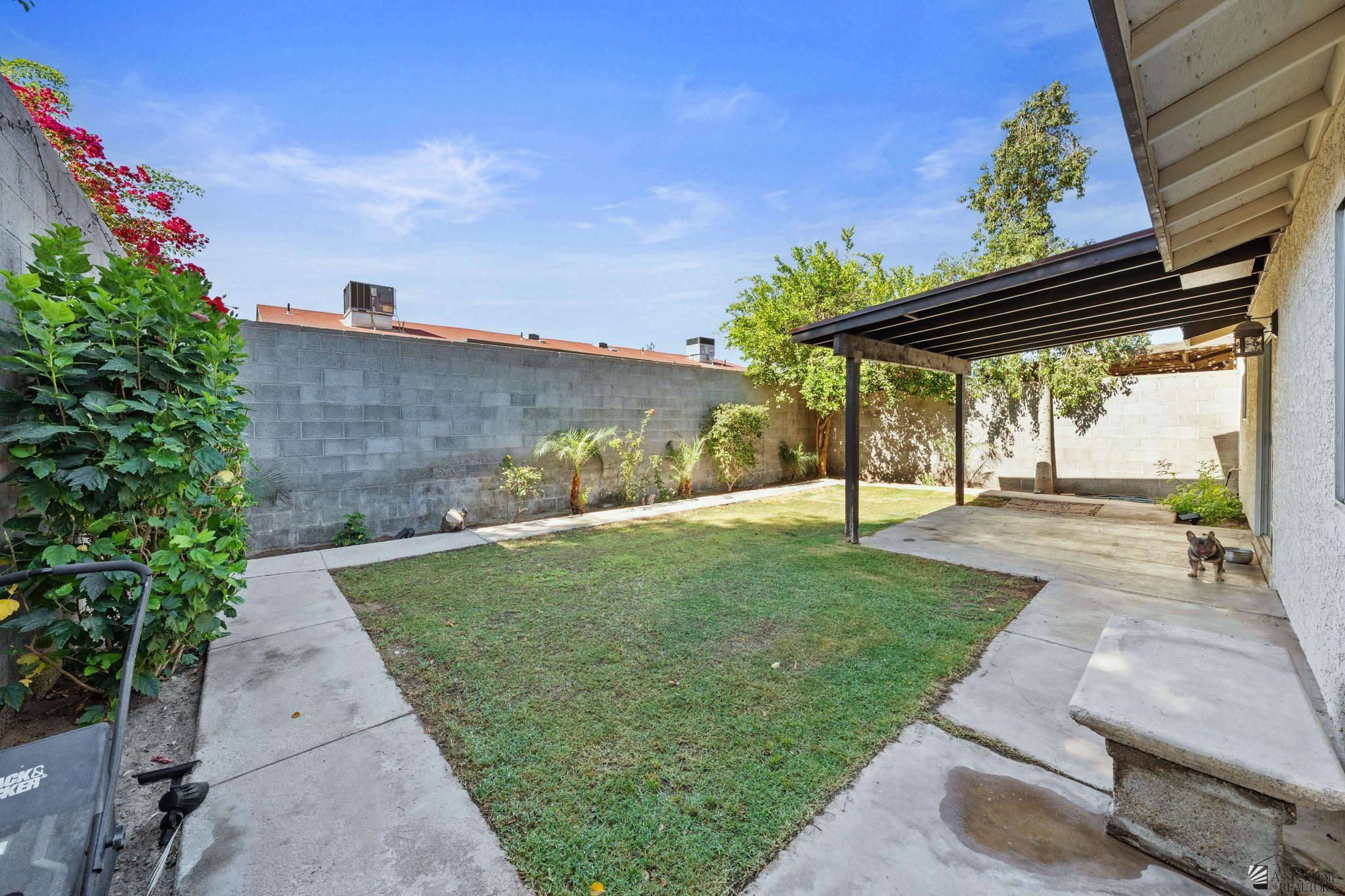 1653 W 12 Ln