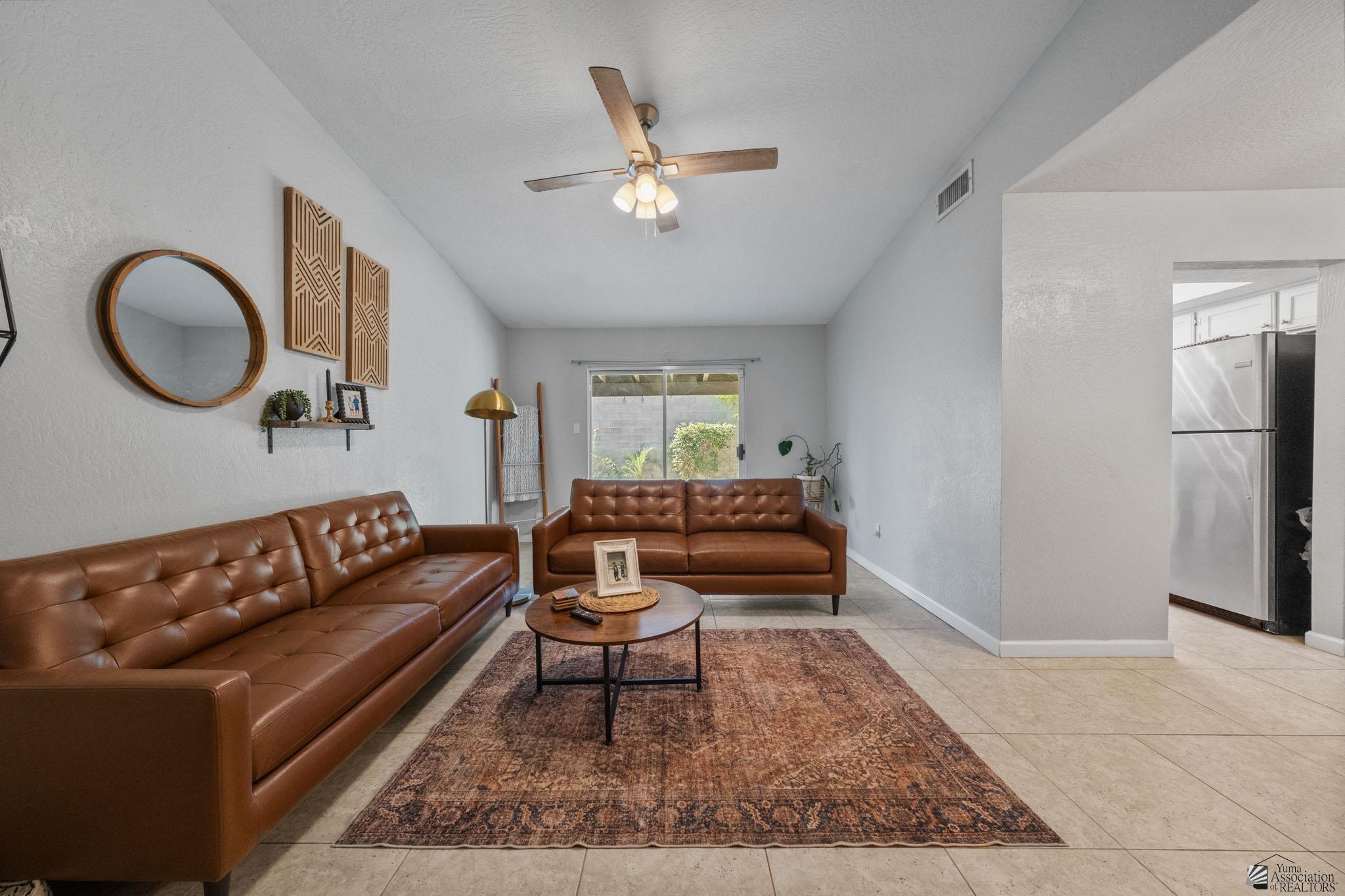 1653 W 12 Ln