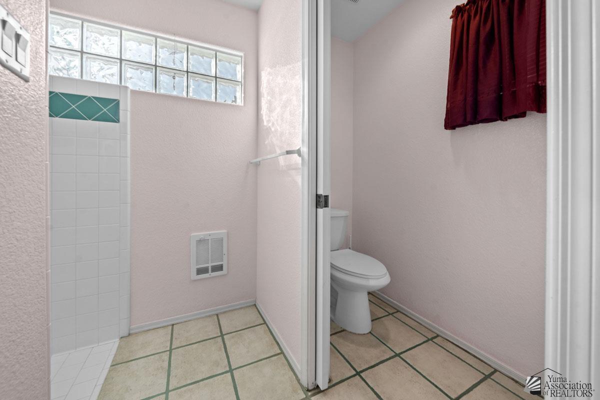14141 E 52 St