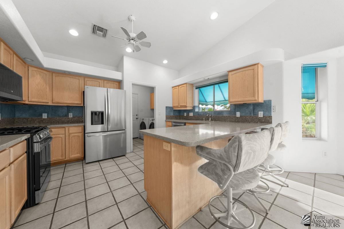 14141 E 52 St