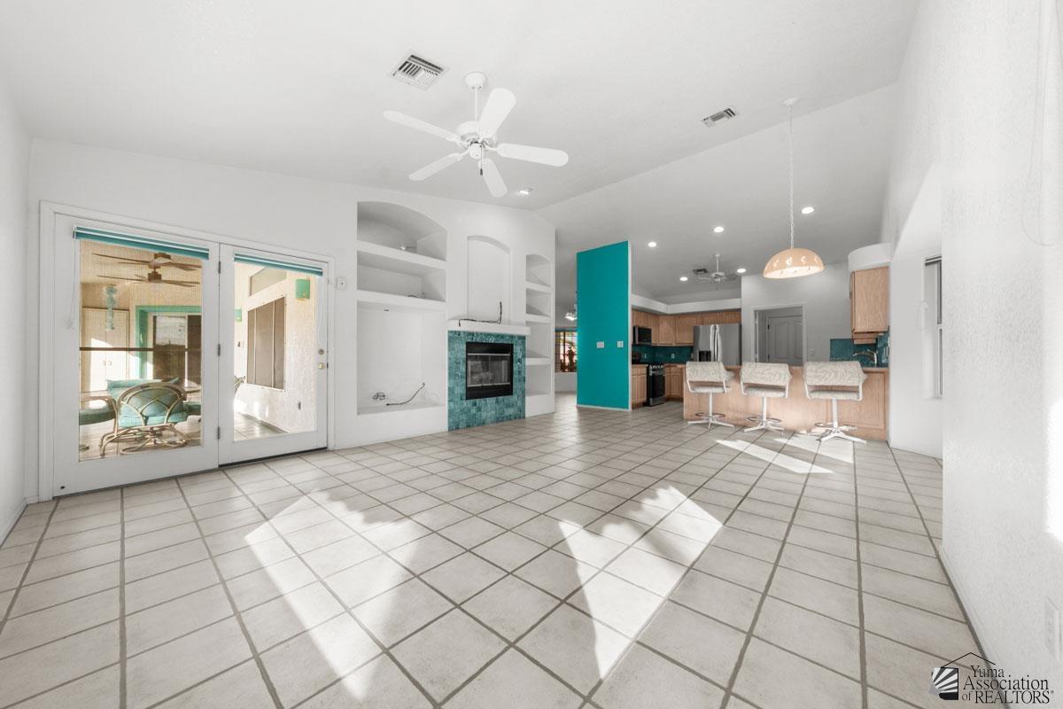 14141 E 52 St