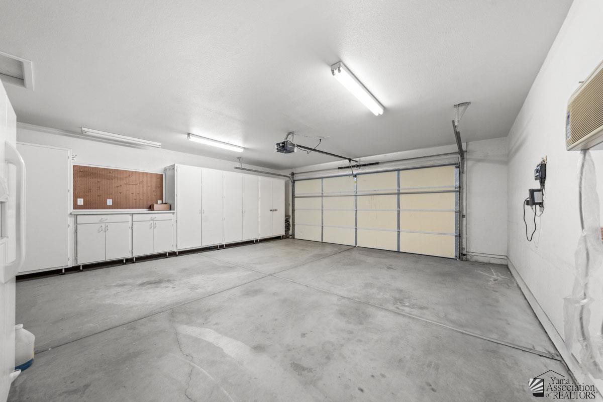 14141 E 52 St