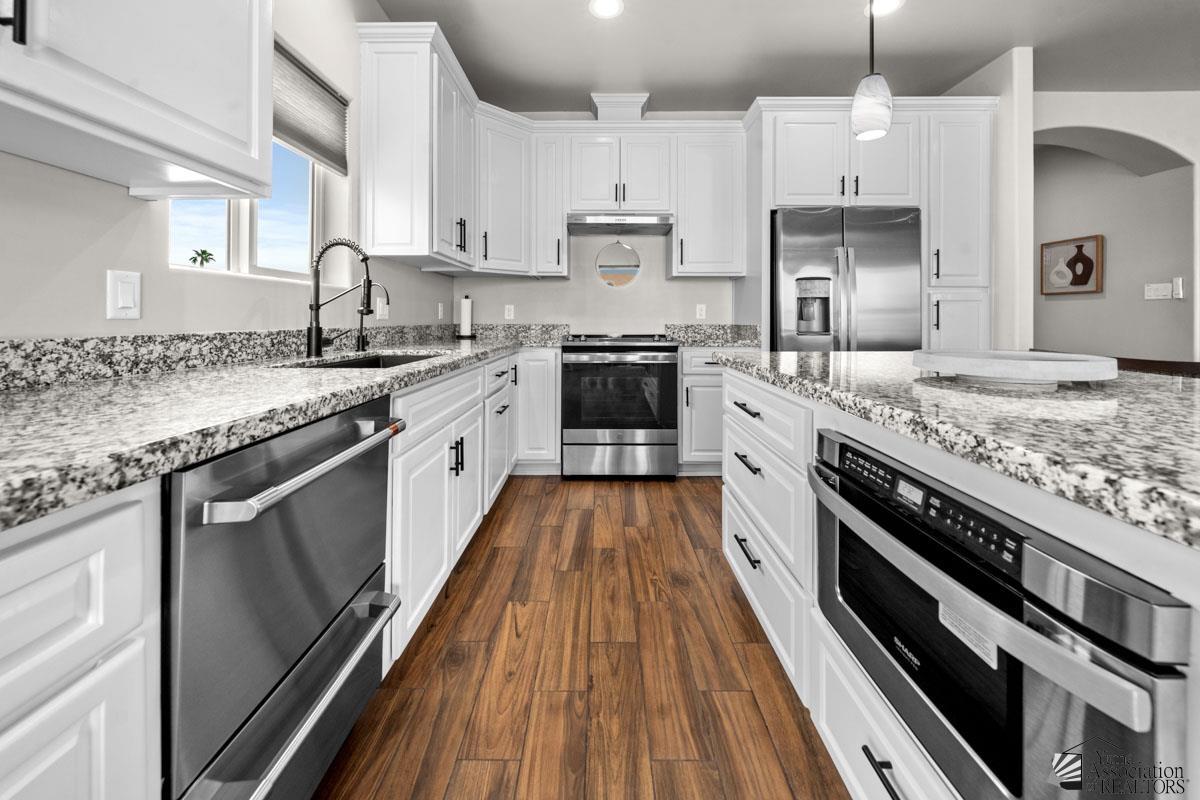 14634 E 51 Dr
