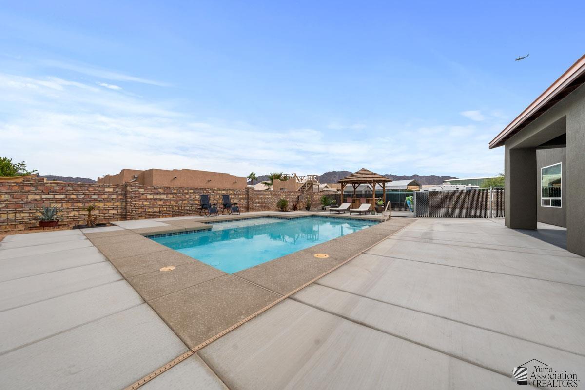 14634 E 51 Dr