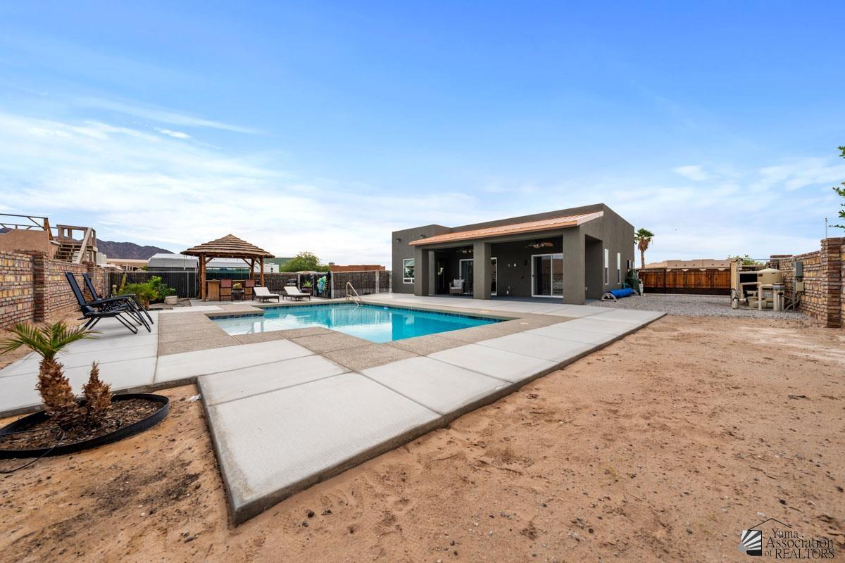 14634 E 51 Dr