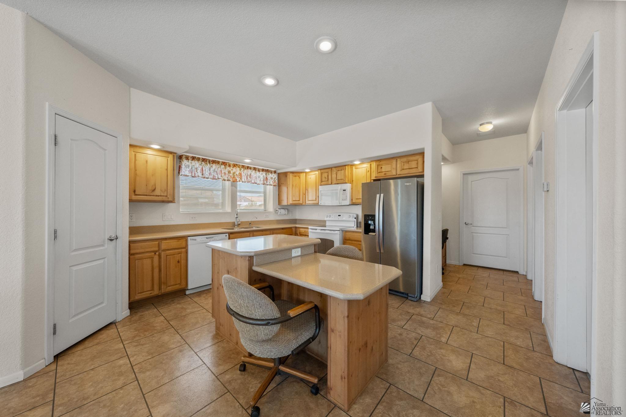 13317 E 53 Dr