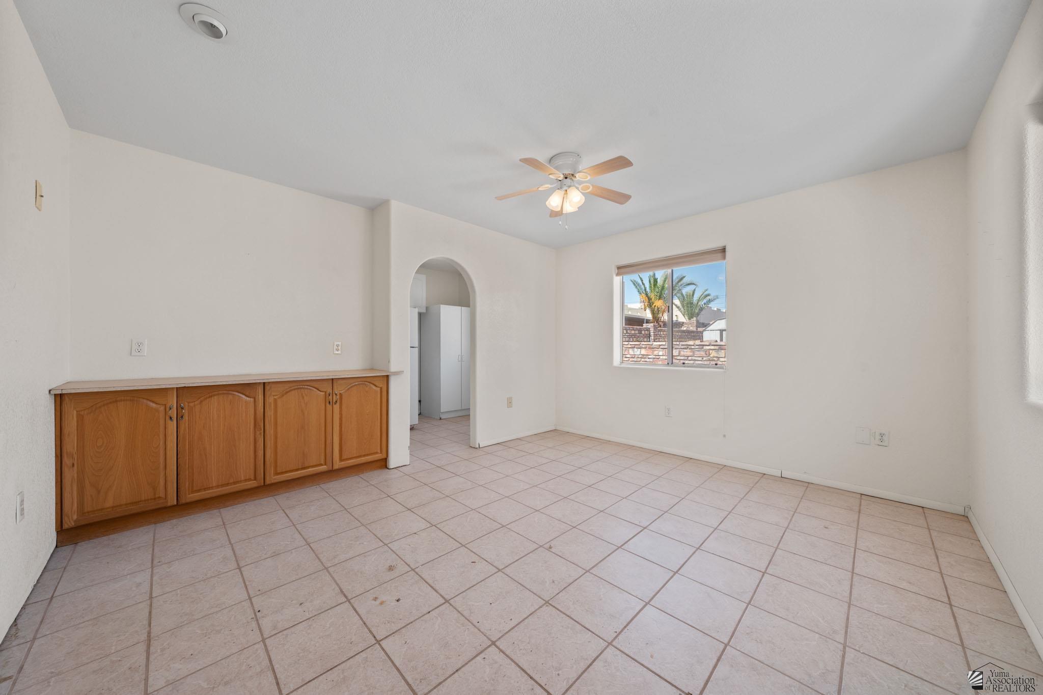 13317 E 53 Dr