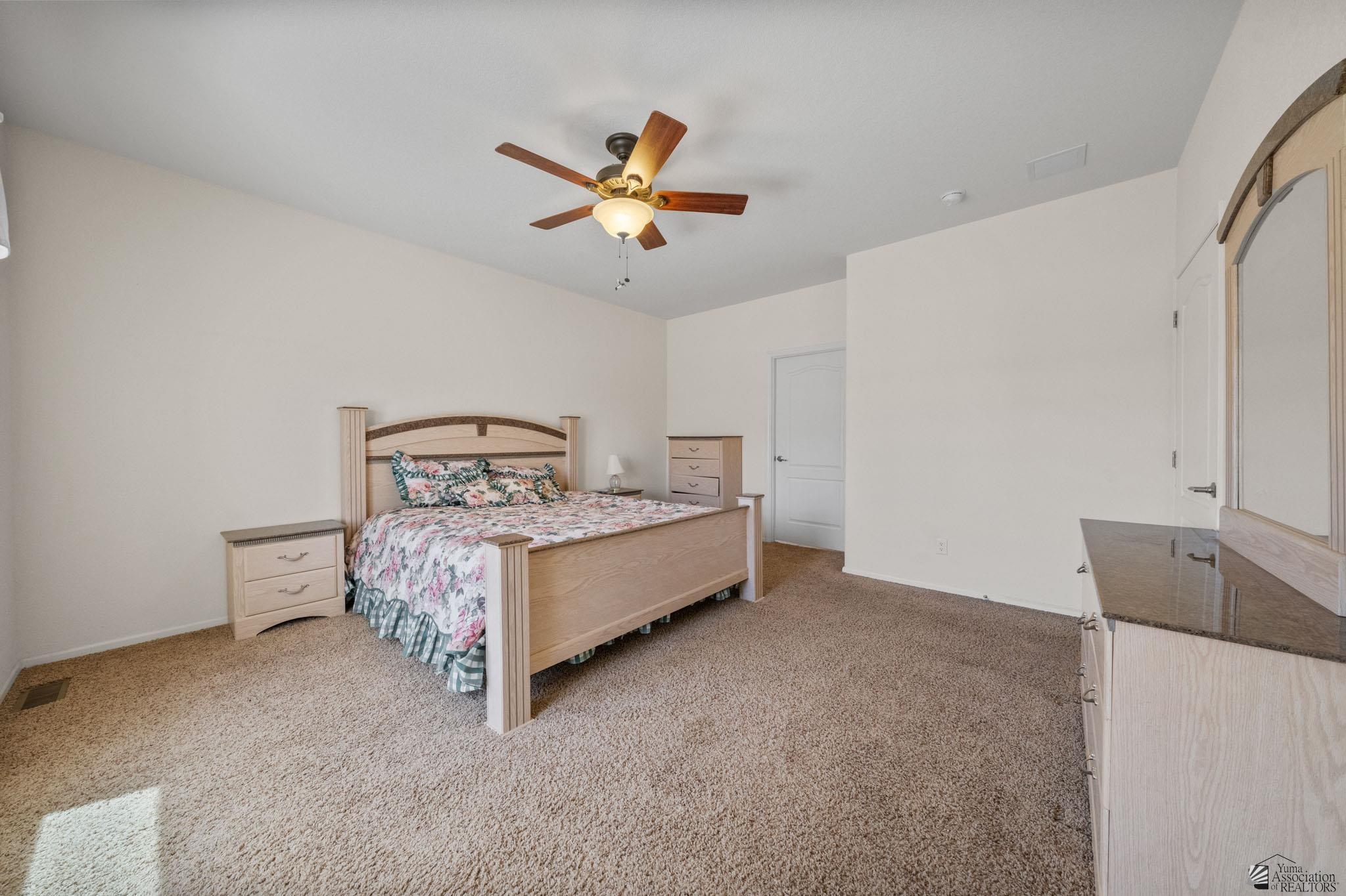 13317 E 53 Dr