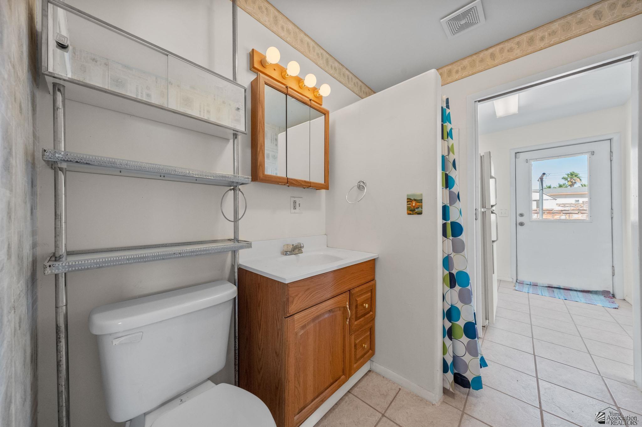 13317 E 53 Dr