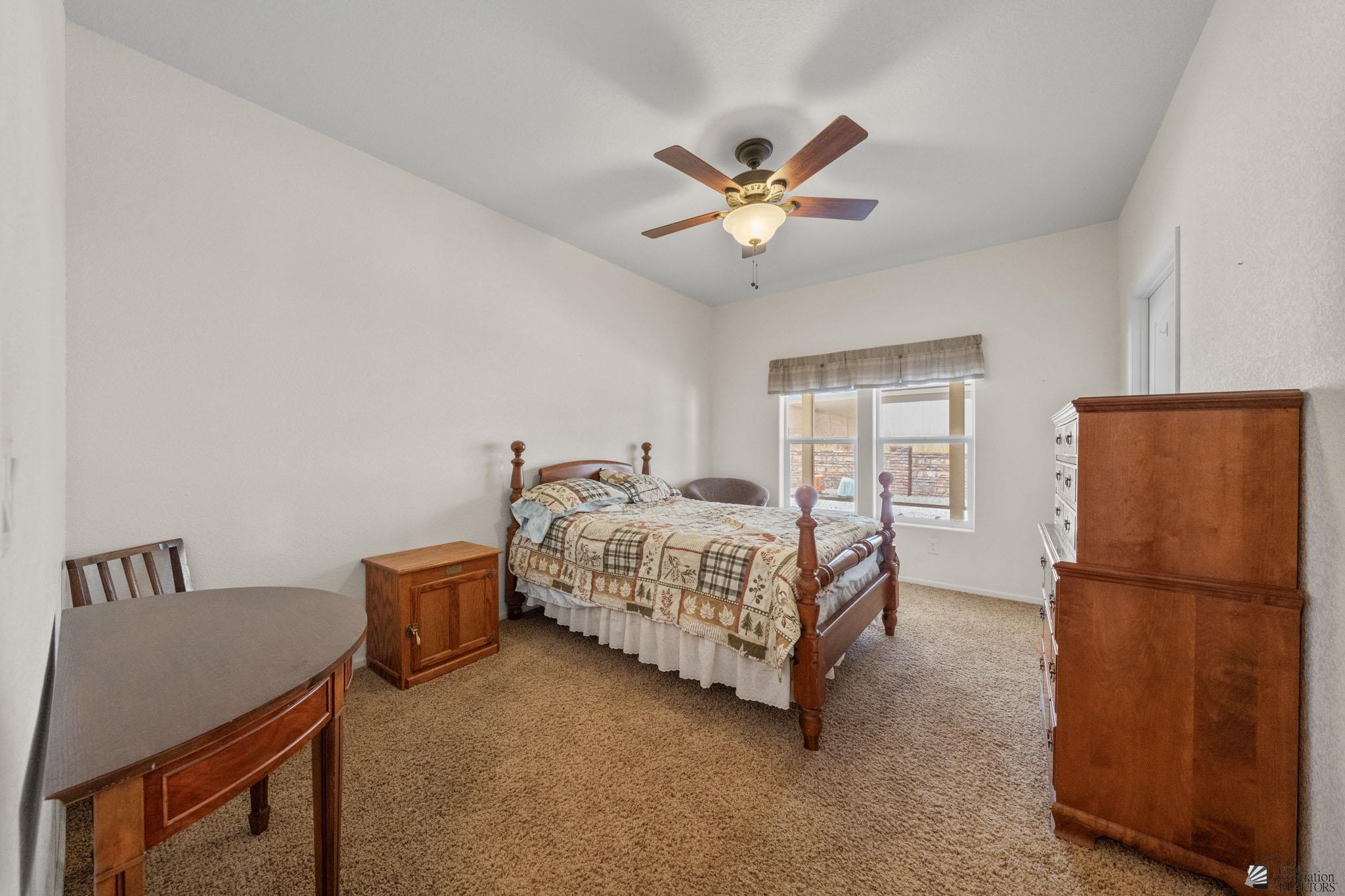 13317 E 53 Dr