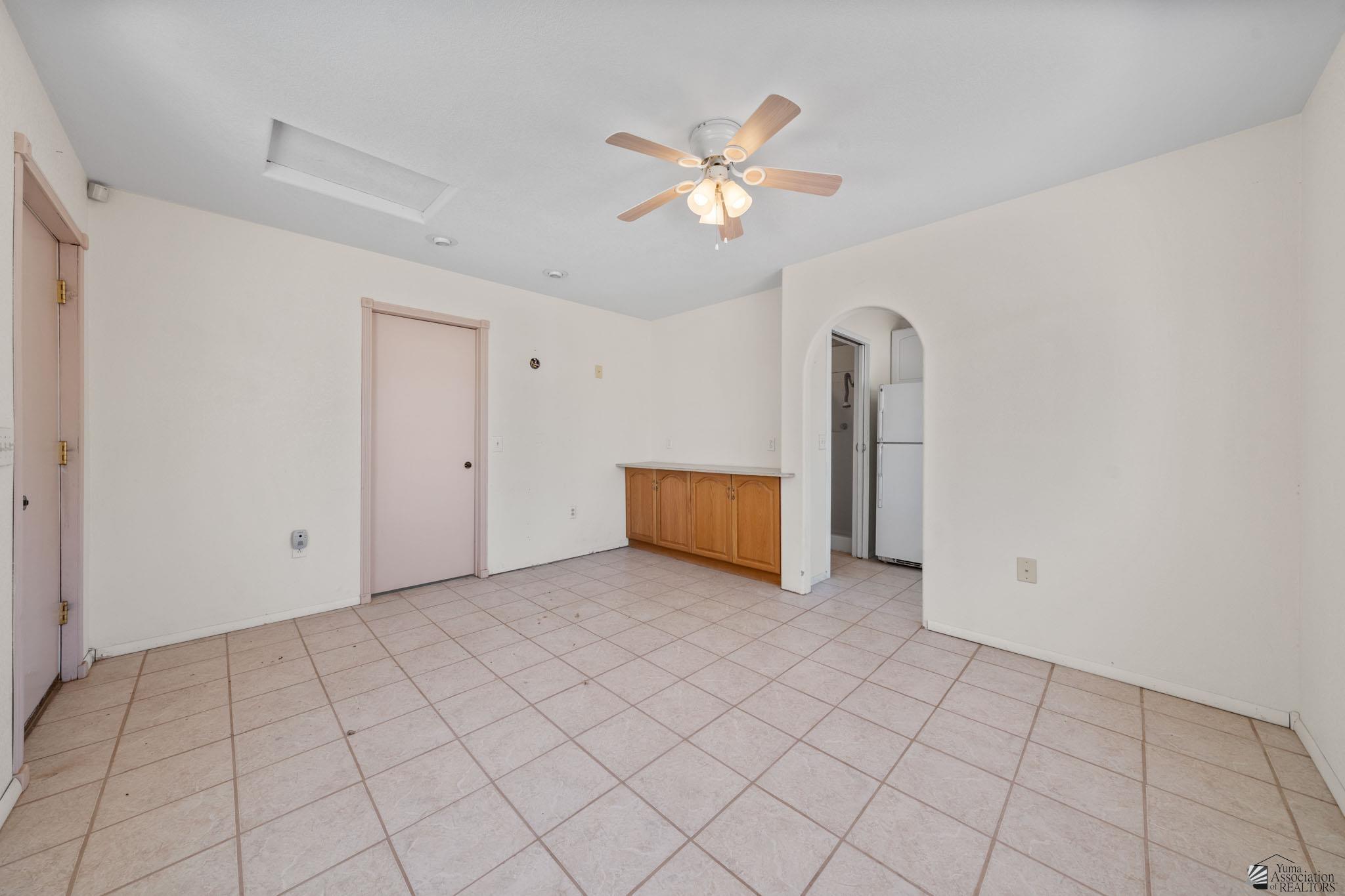 13317 E 53 Dr
