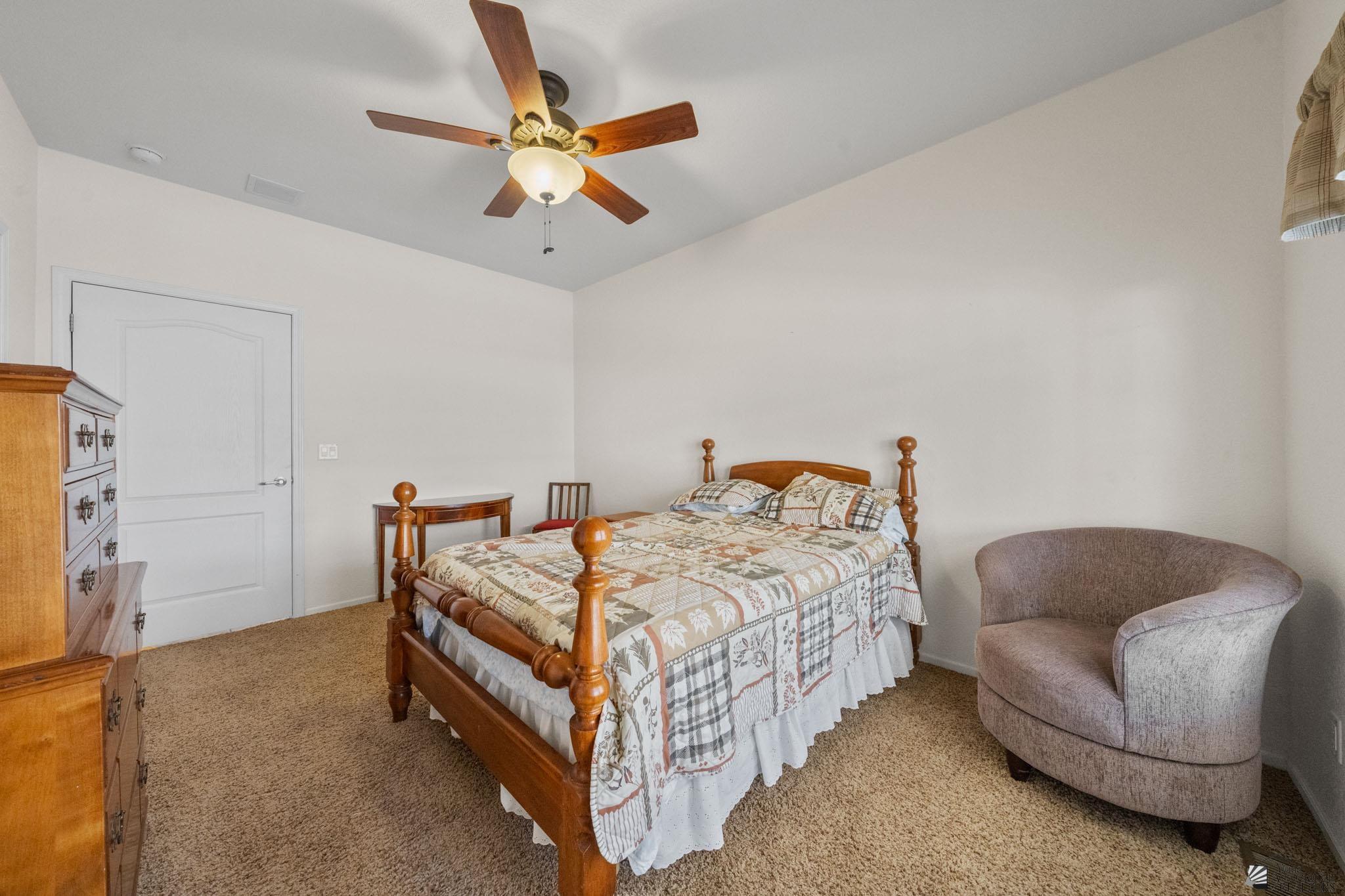 13317 E 53 Dr
