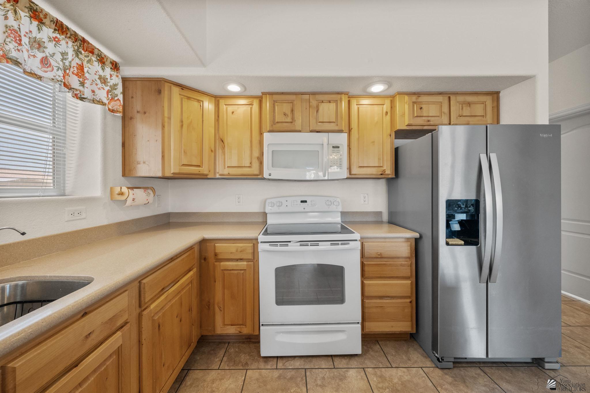 13317 E 53 Dr