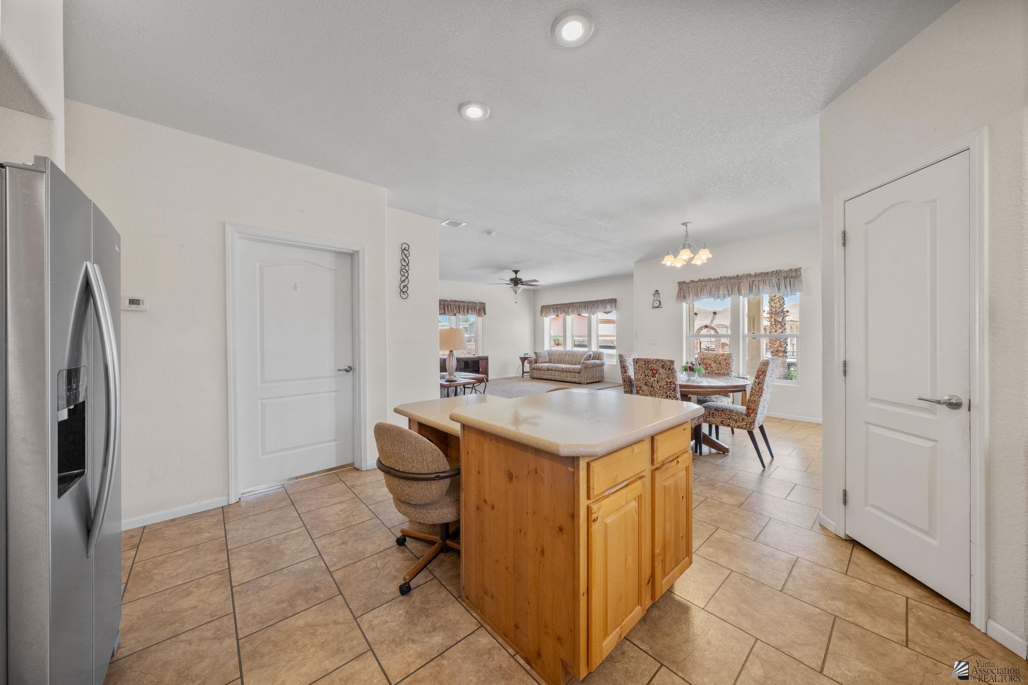 13317 E 53 Dr
