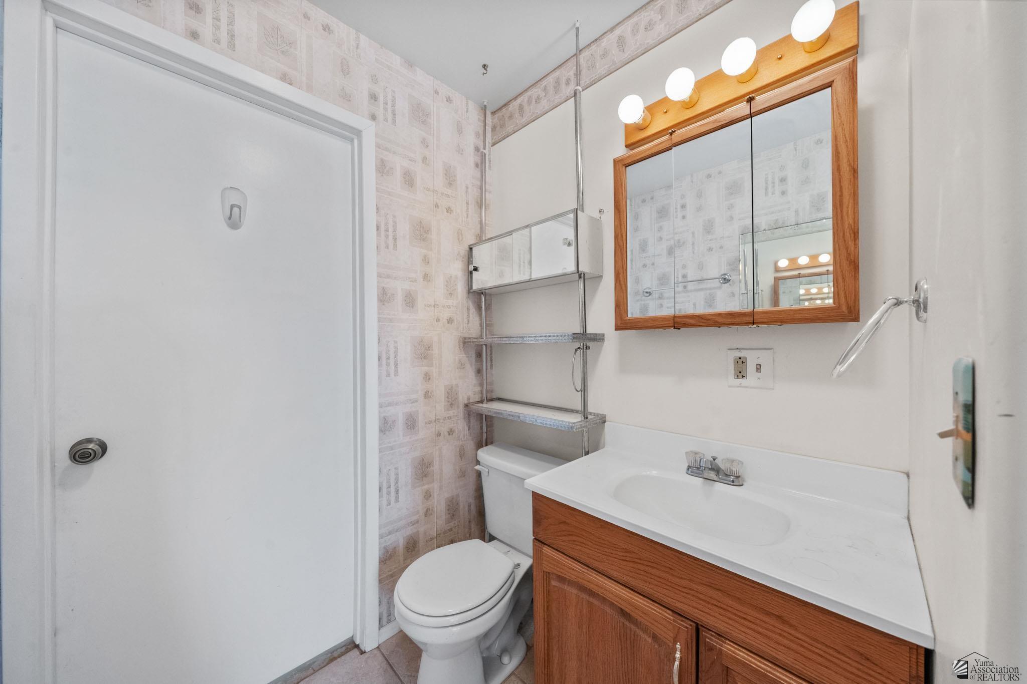13317 E 53 Dr