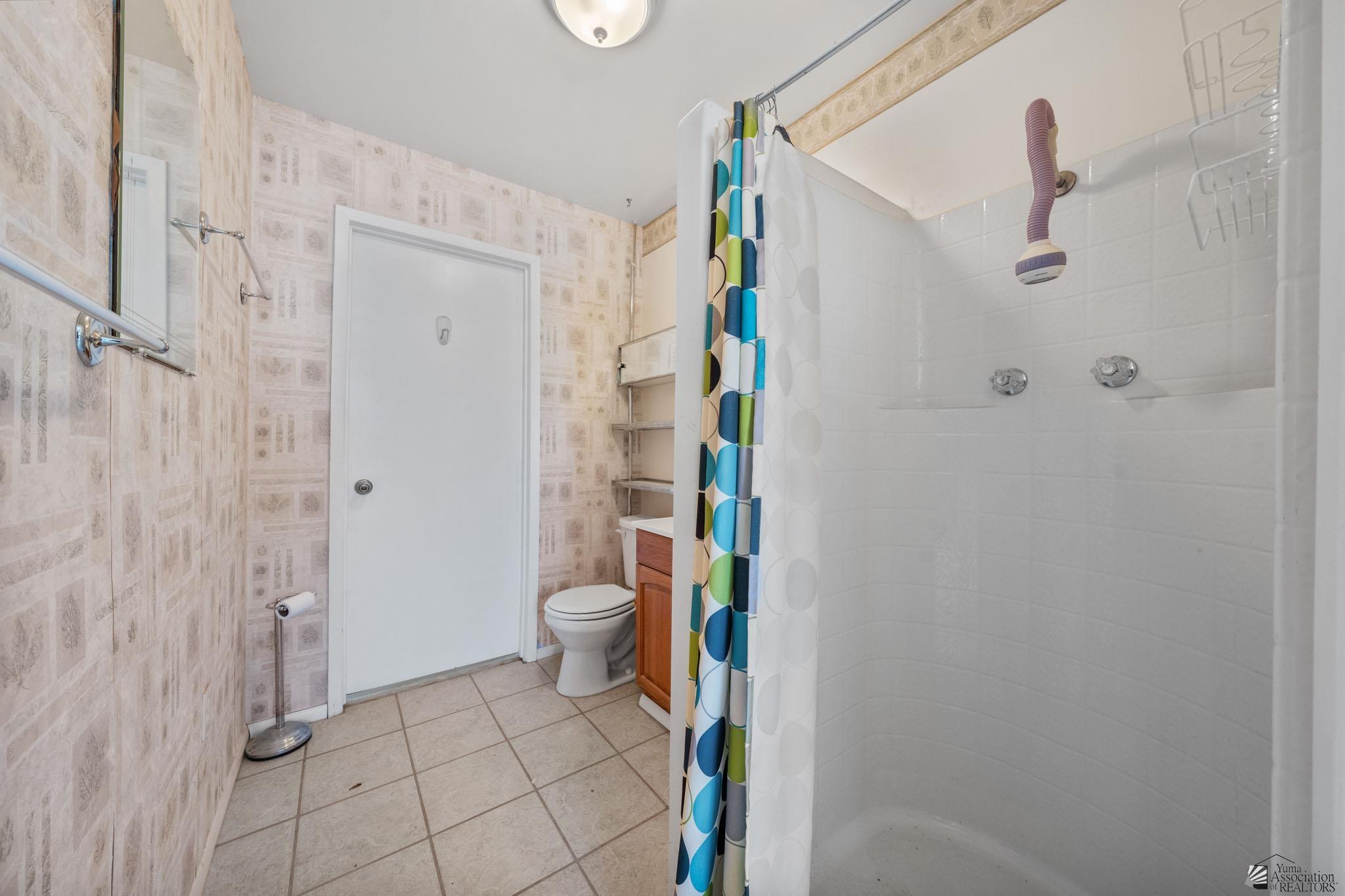 13317 E 53 Dr