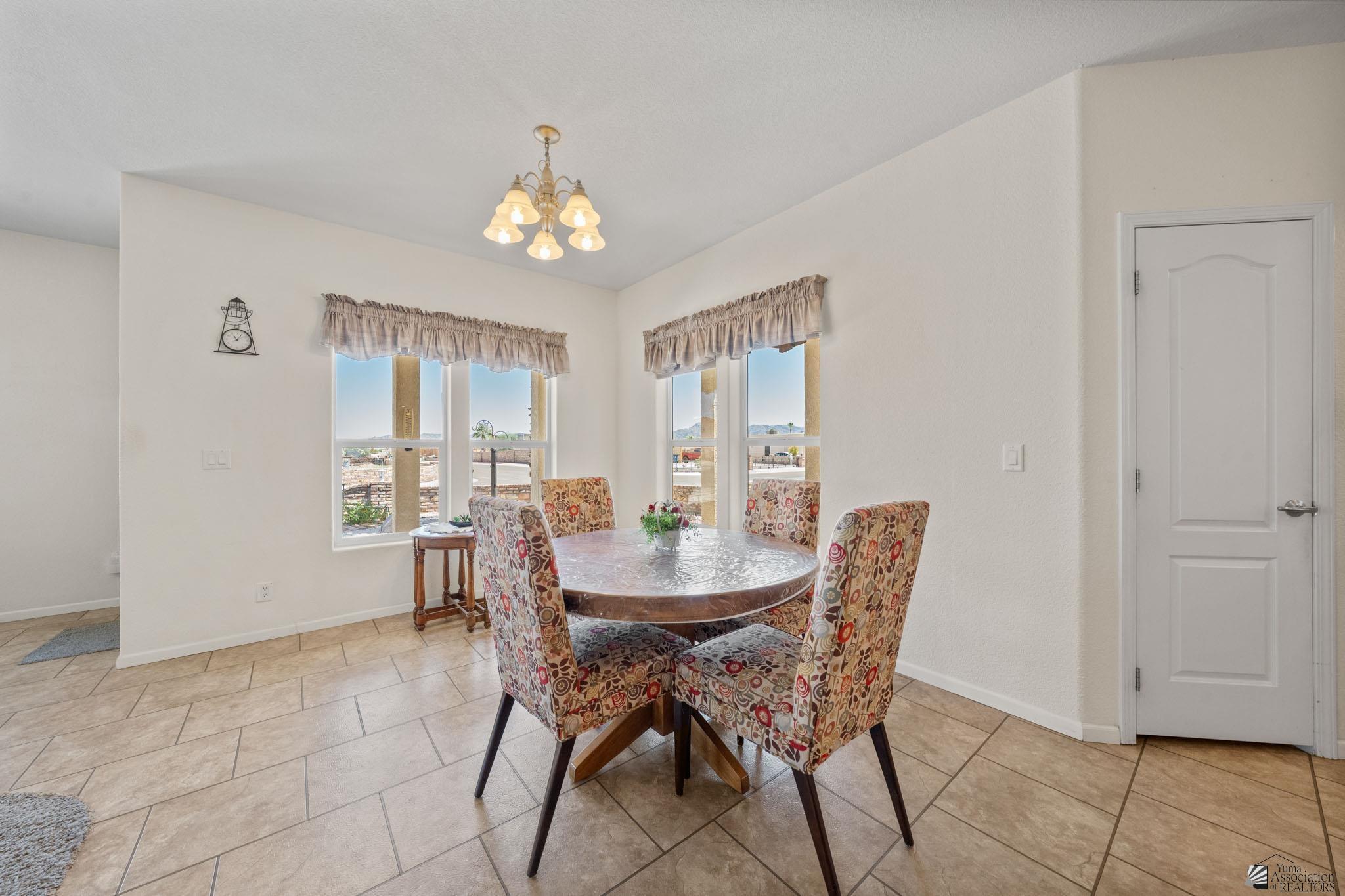 13317 E 53 Dr