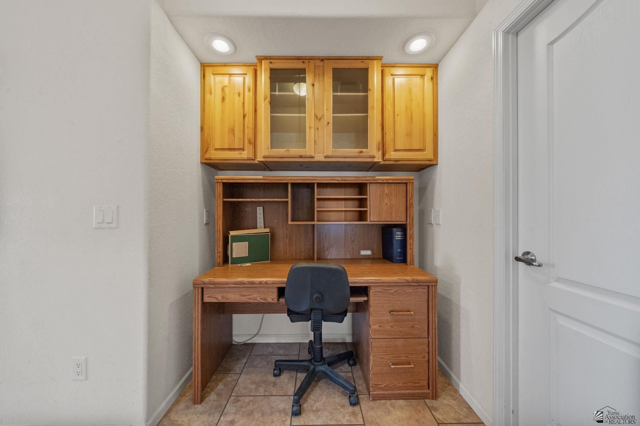 13317 E 53 Dr
