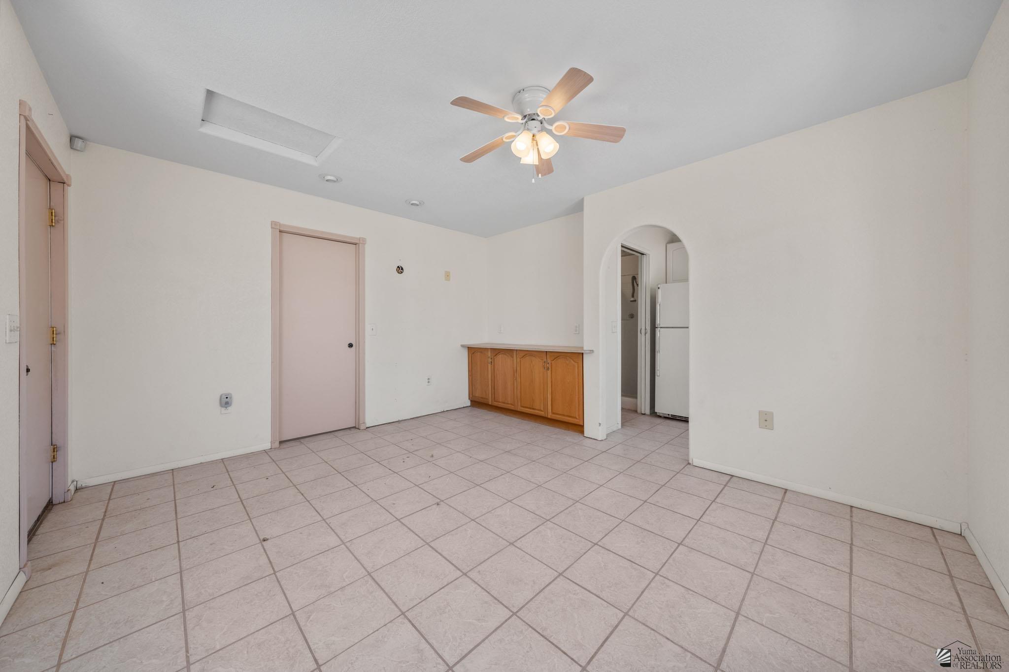 13317 E 53 Dr
