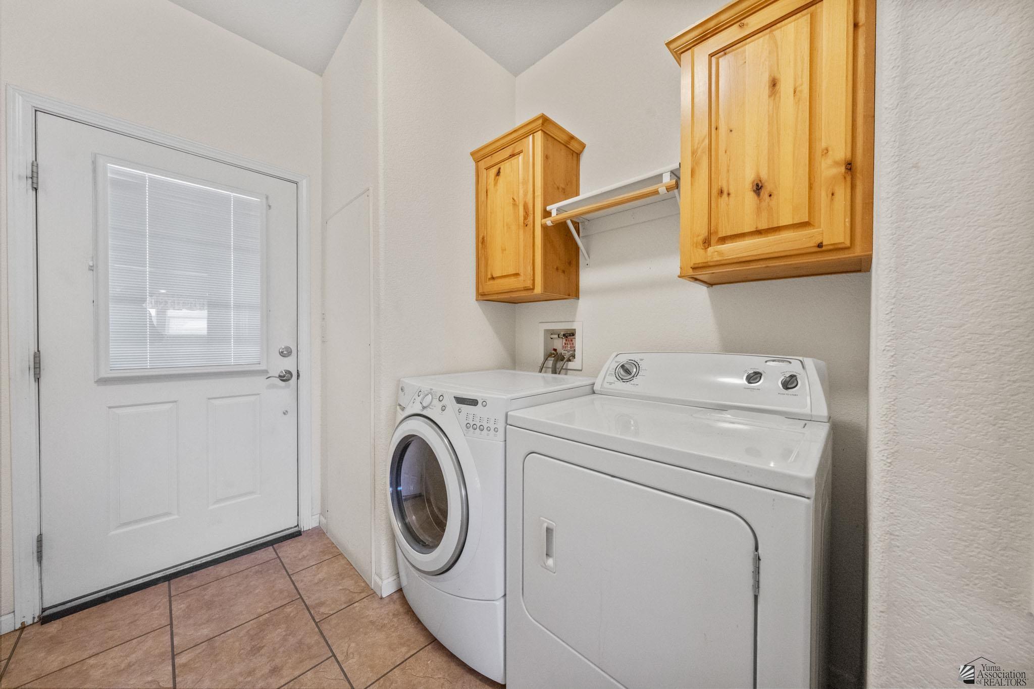 13317 E 53 Dr