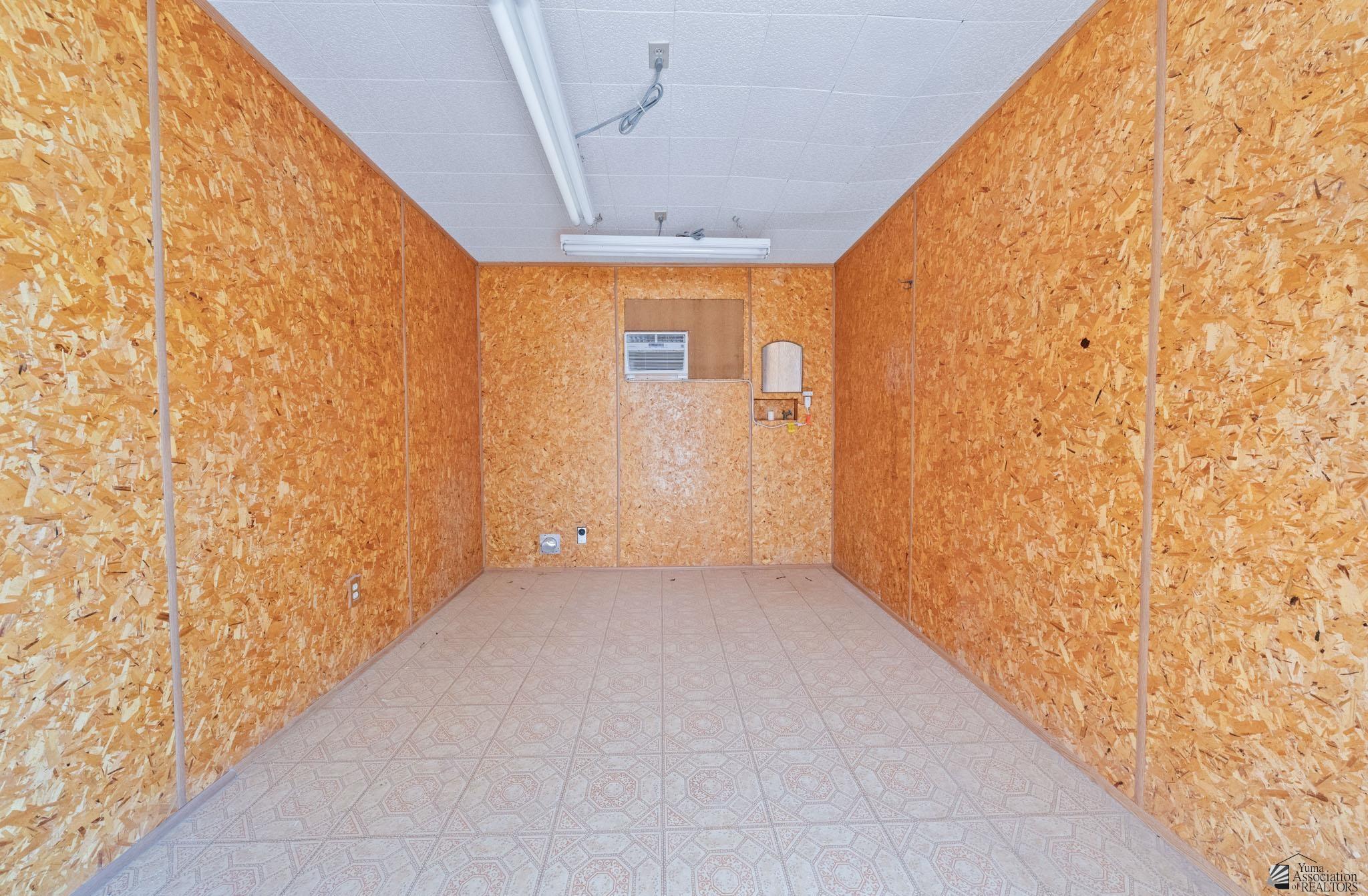 1433 W Mia Ln