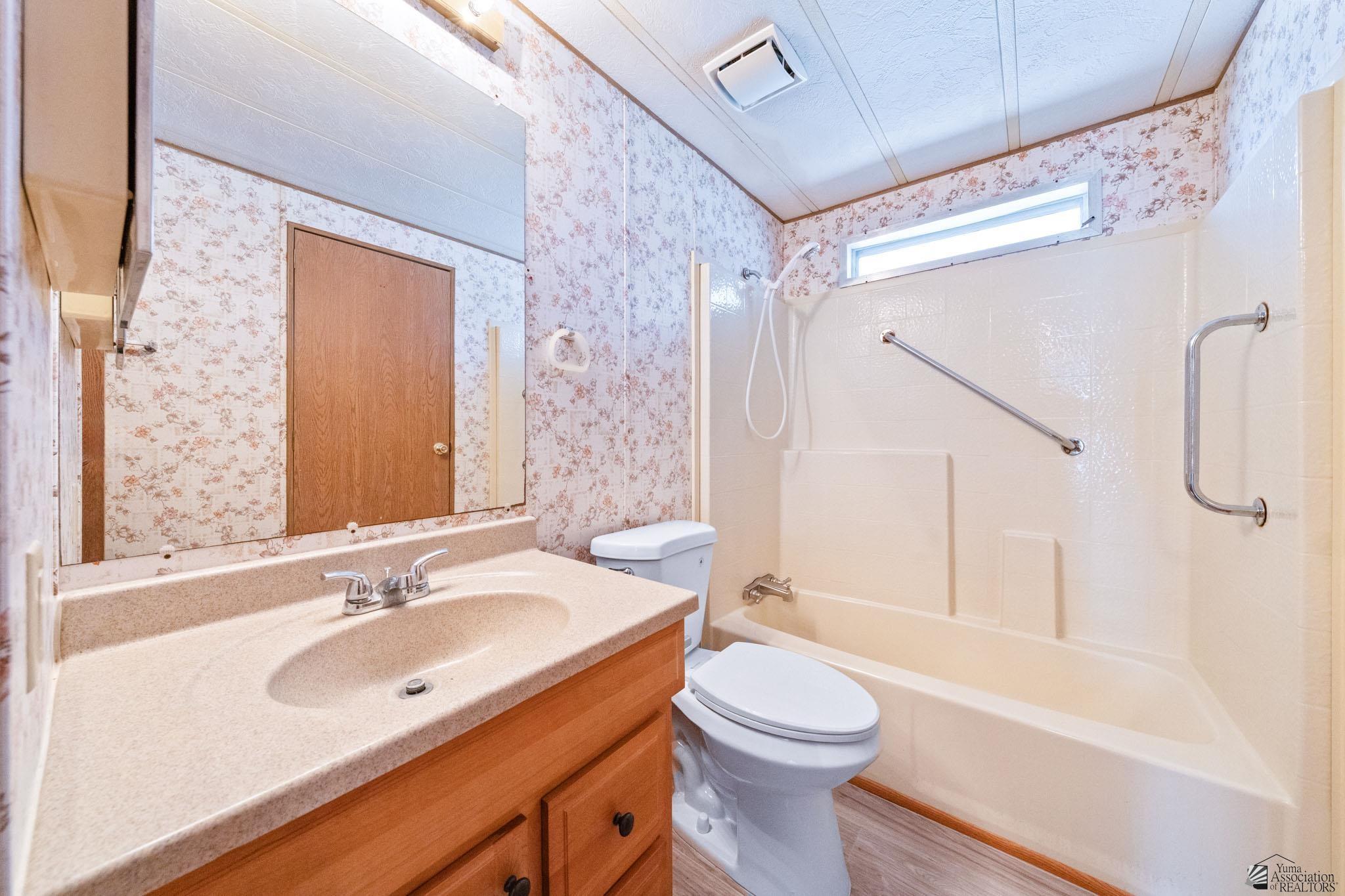 1433 W Mia Ln