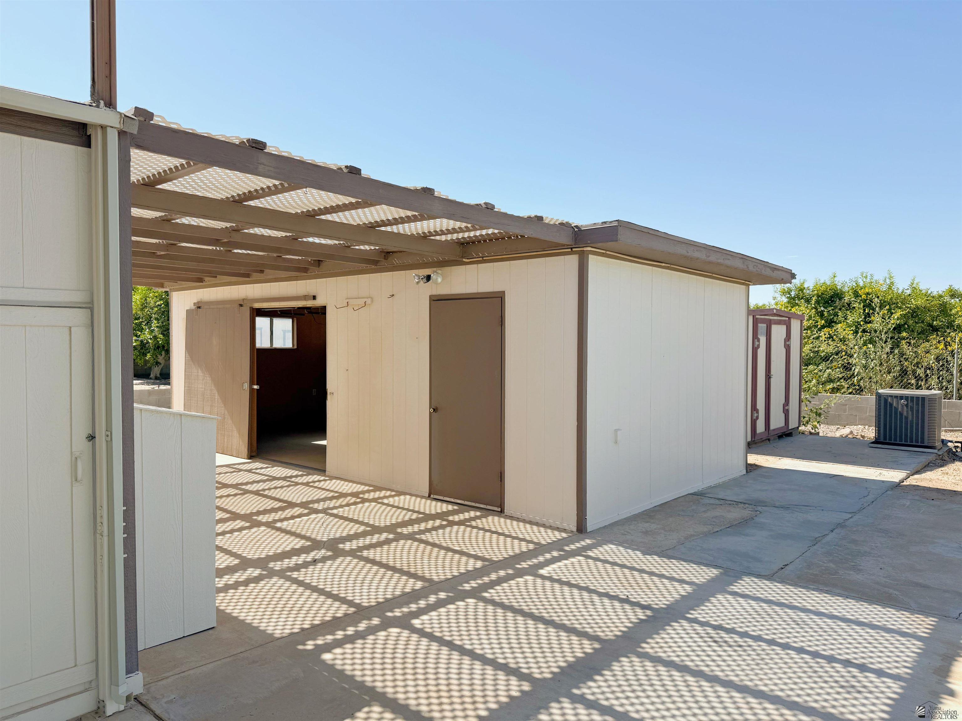1433 W Mia Ln