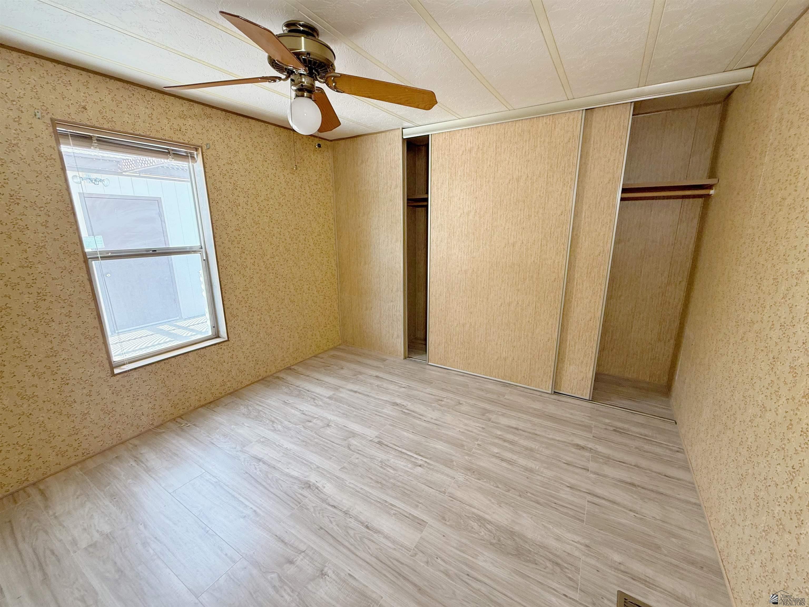 1433 W Mia Ln